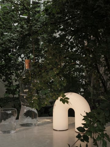 Vuelta portable επιτραπέζιο φωτιστικό - White - Ferm Living
