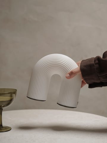 Vuelta portable επιτραπέζιο φωτιστικό - White - Ferm Living
