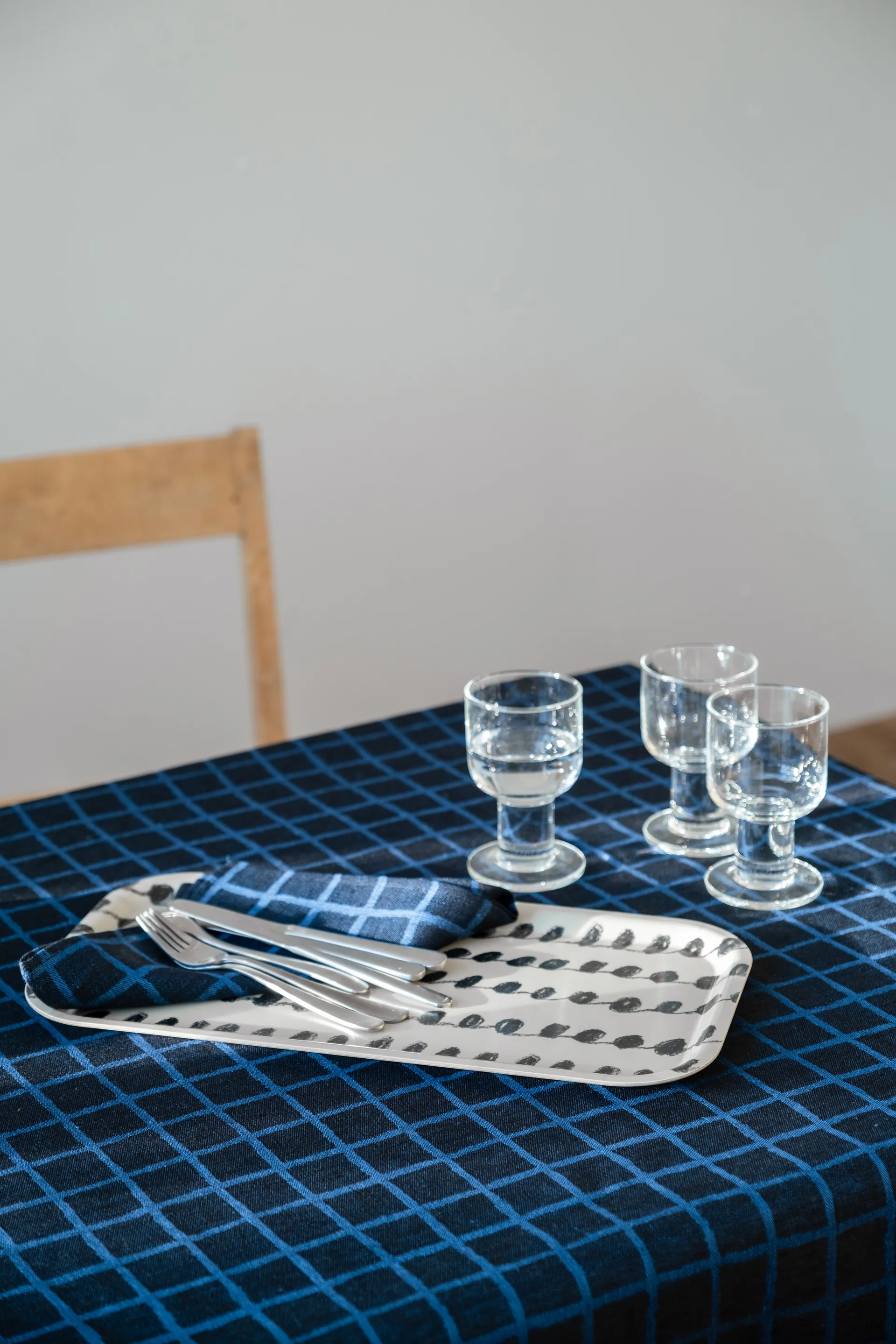 Δίσκος Dot 22x43 cm, Μαύρο-λευκό Fine Little Day