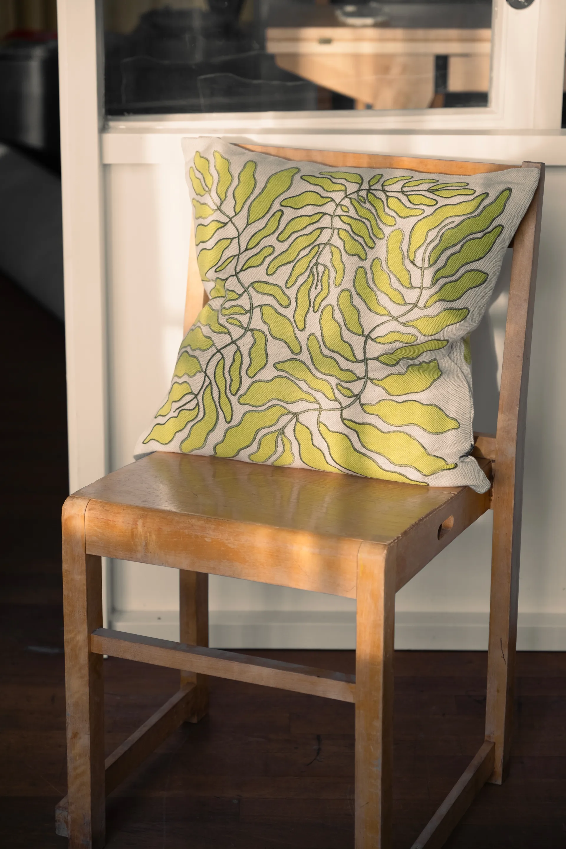 Leaves μαξιλαροθήκη κεντημένη 48x48 εκ., Lime-nature Fine Little Day