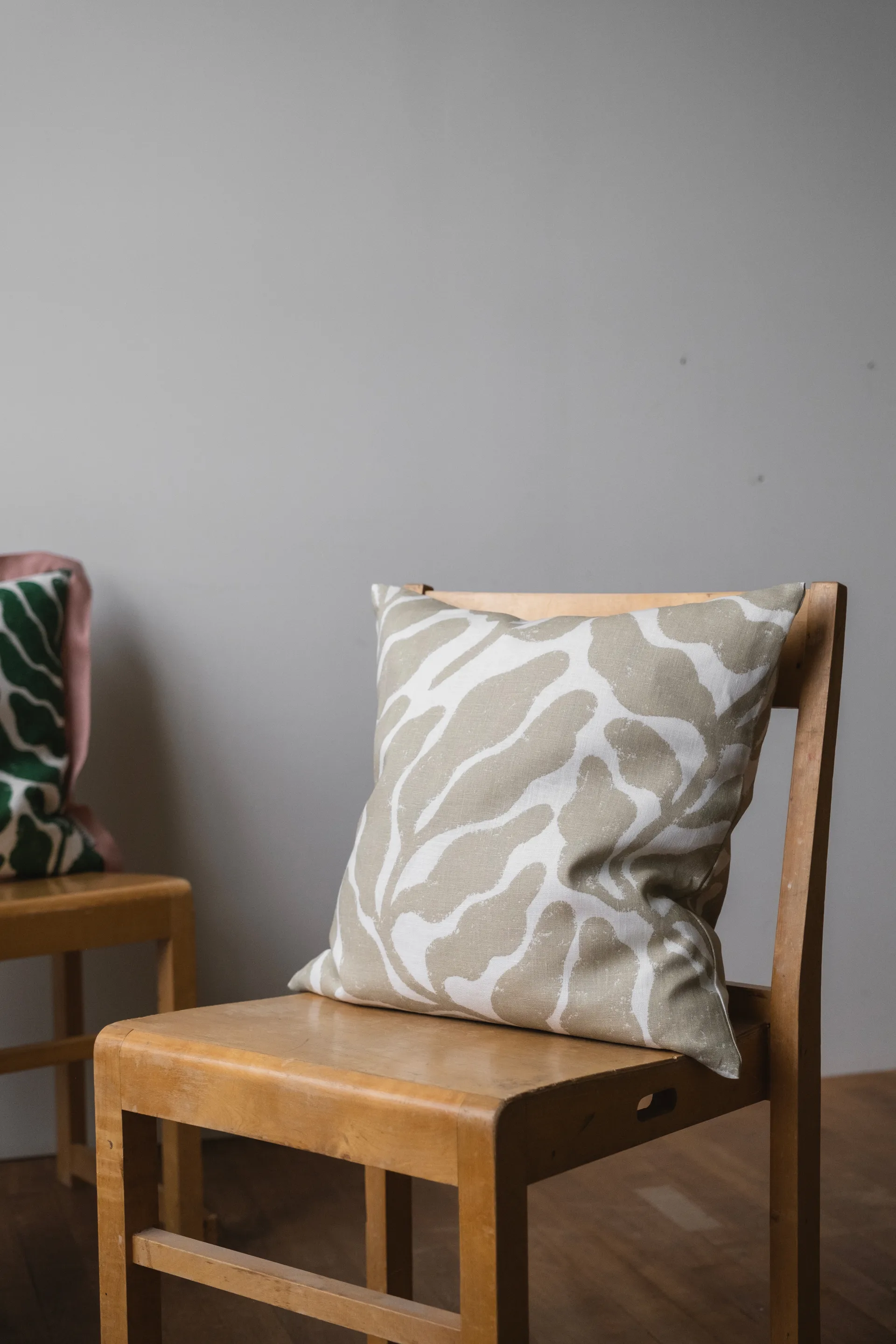 Leaves μαξιλαροθήκη 48x48 εκ., Sand Fine Little Day