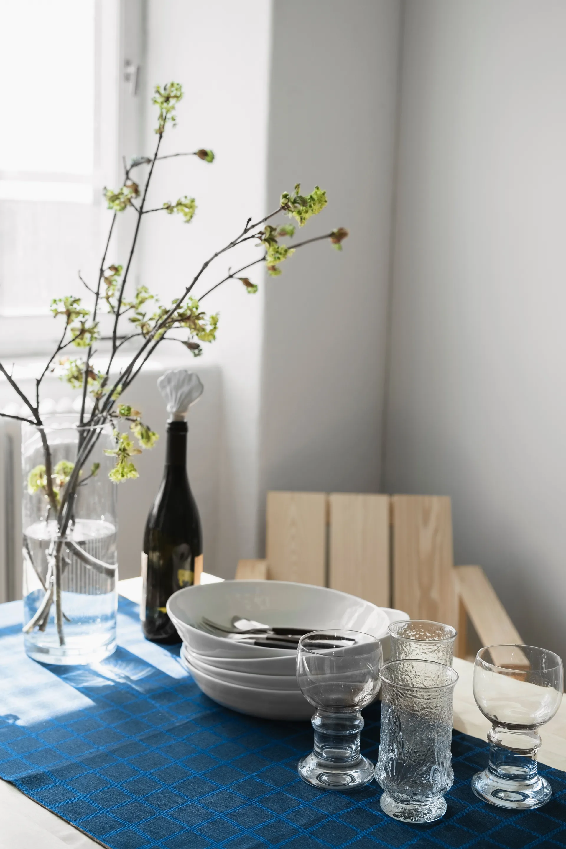 Rutig jacquard-υφαντό μακρόστενo τραπεζομάντιλo 45x150 cm, Μπλε-μαύρο Fine Little Day