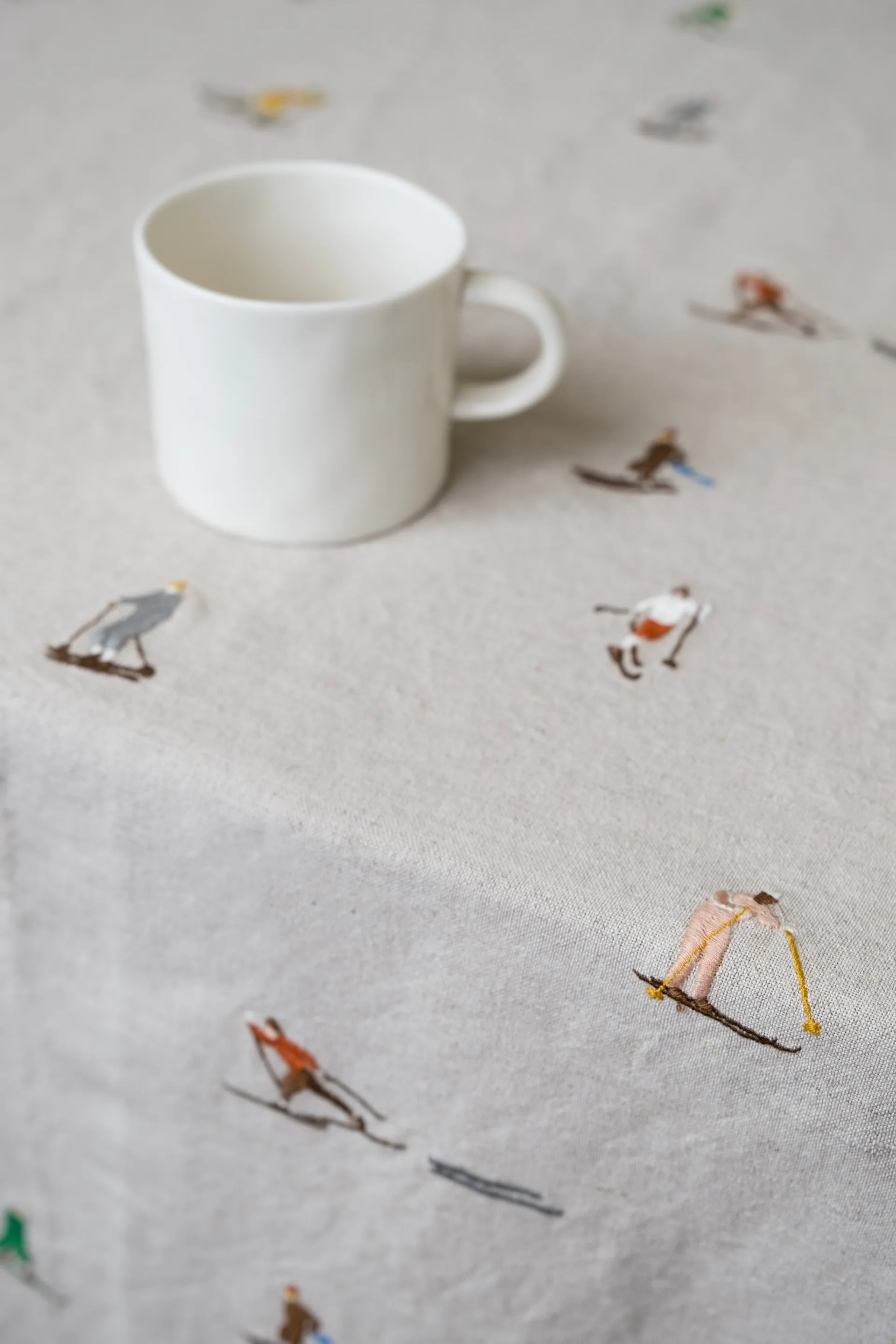 Τραπεζομάντιλο Skiers 147 x 250 εκ., Φυσικό Fine Little Day