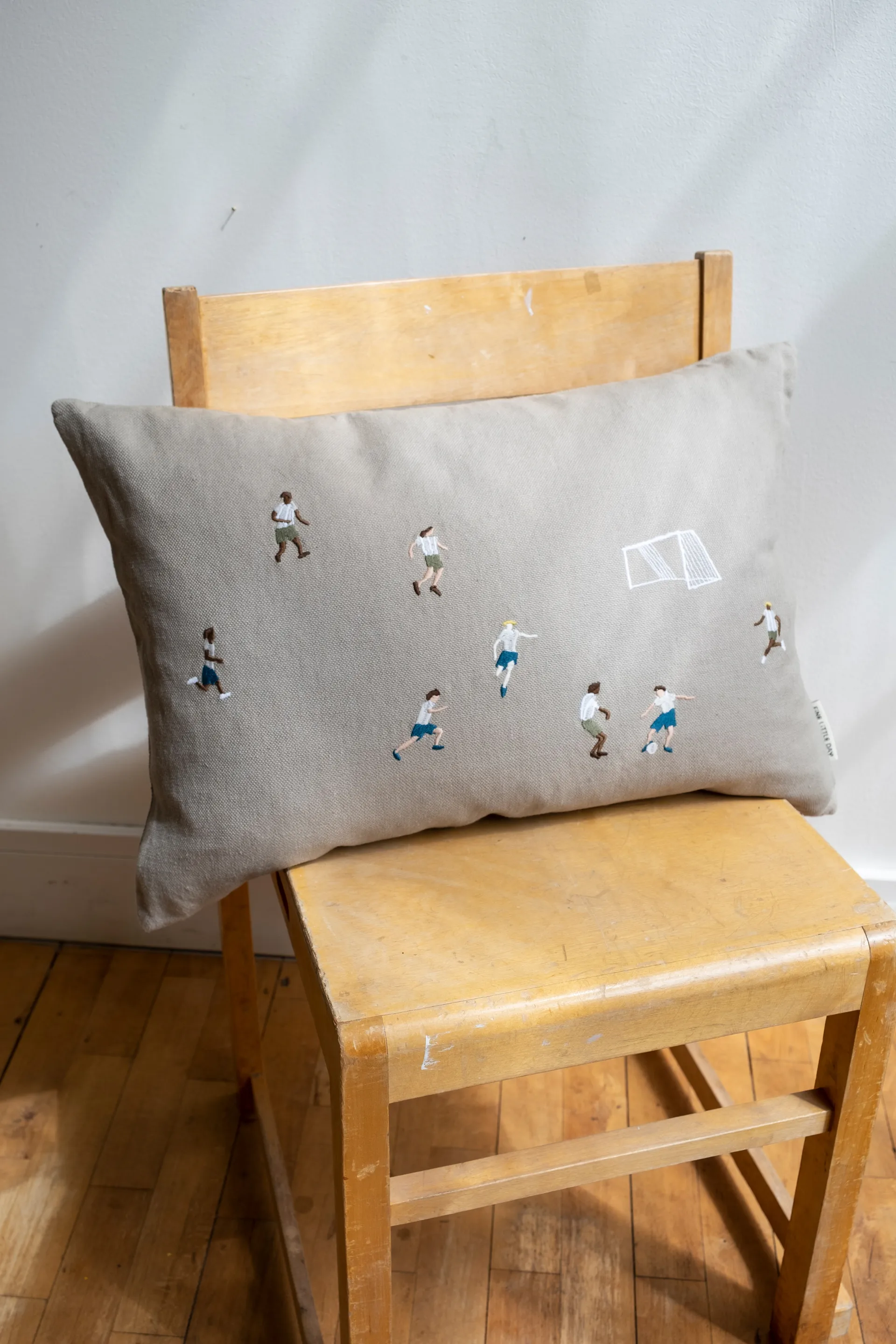 Soccer footboll μαξιλαροθήκη 58x38 cm, Πολύχρωμο φυσικό Fine Little Day
