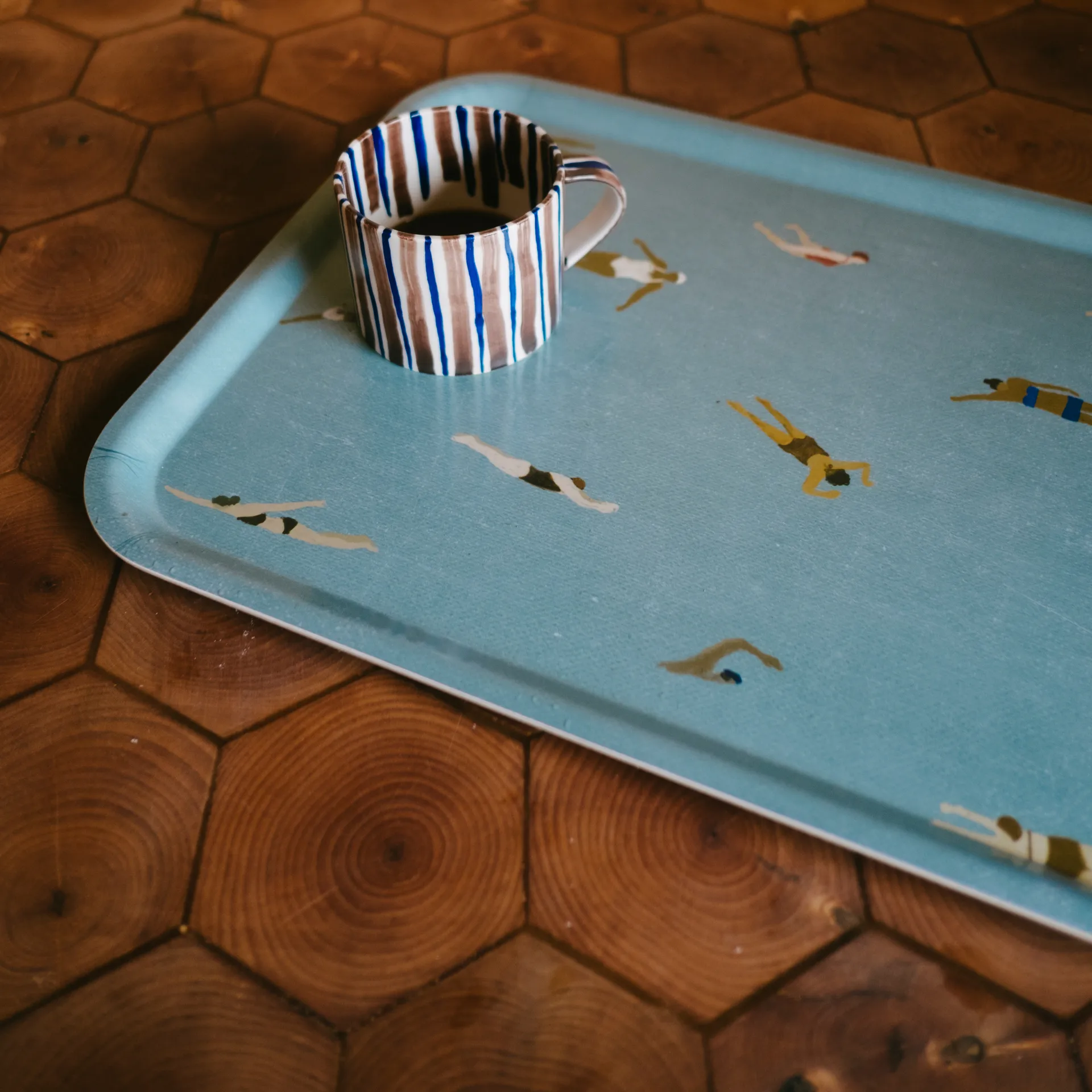 Swimmers δίσκος 33x43 εκ., μπλε Fine Little Day