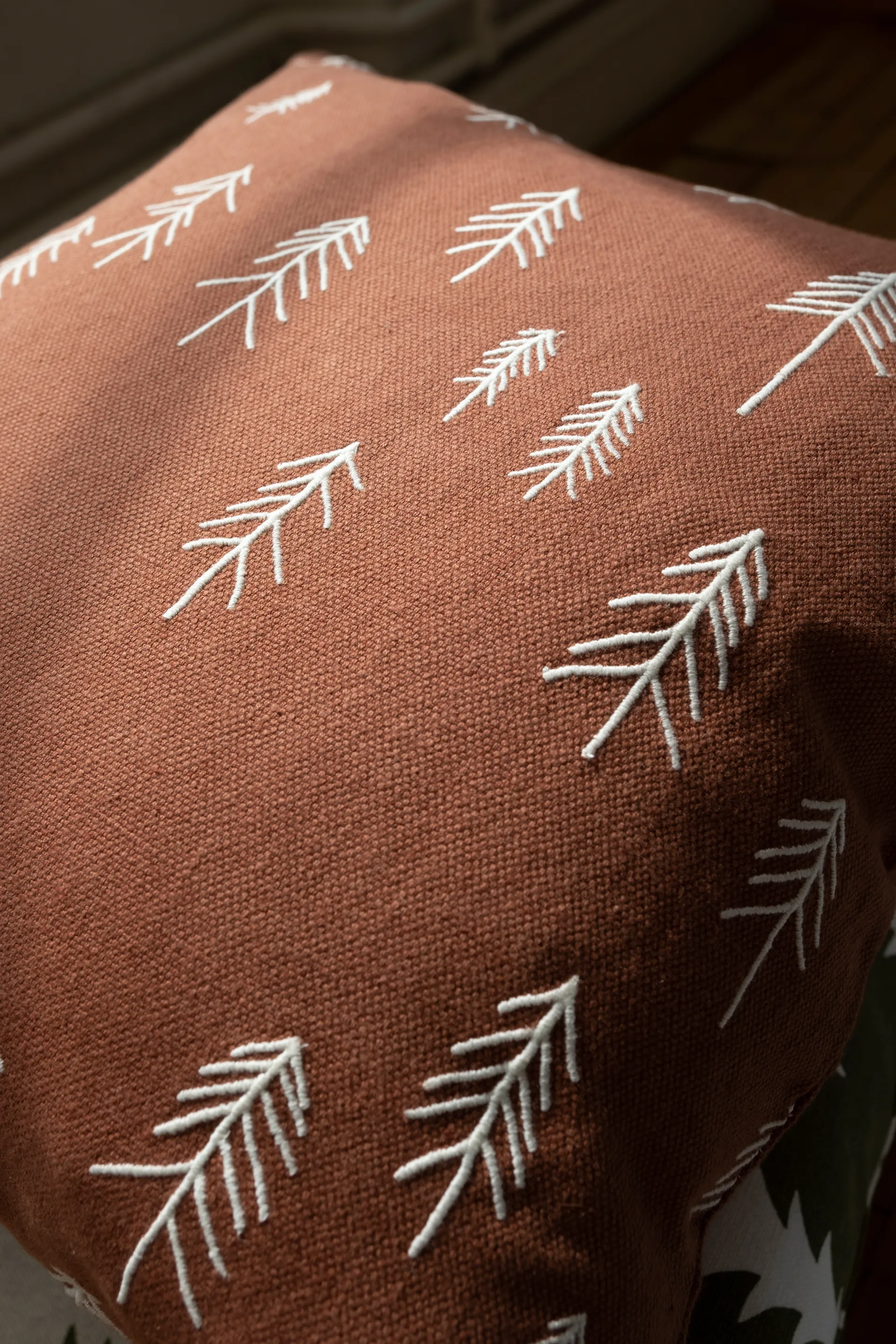 Tall μαξιλαροθήκη 48x48 cm, Τερακότα-λευκό Fine Little Day