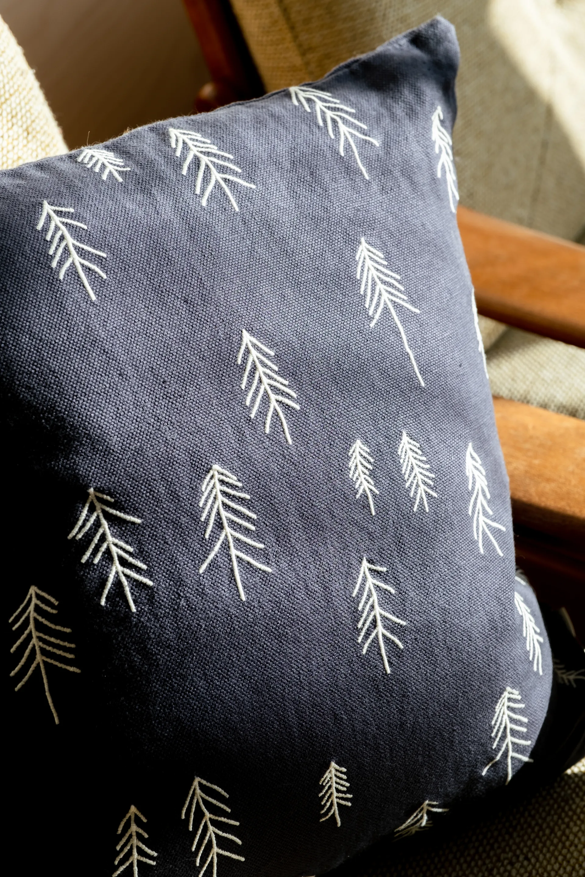 Tall μαξιλαροθήκη 48x48 cm, Ανθρακί μπλε Fine Little Day