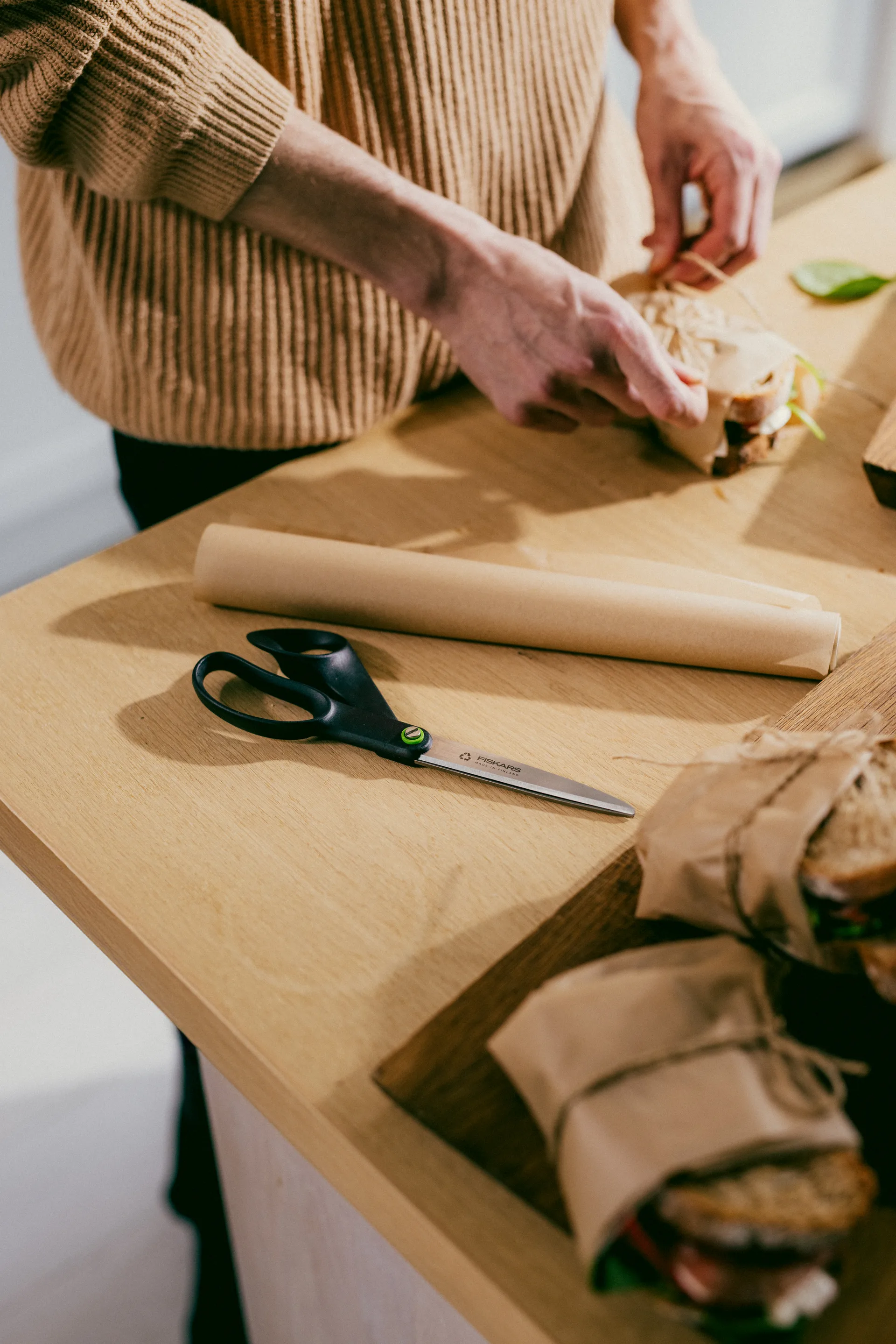 Ψαλίδι γενικής χρήσης Functional Form 21 cm, Μάυρο Fiskars