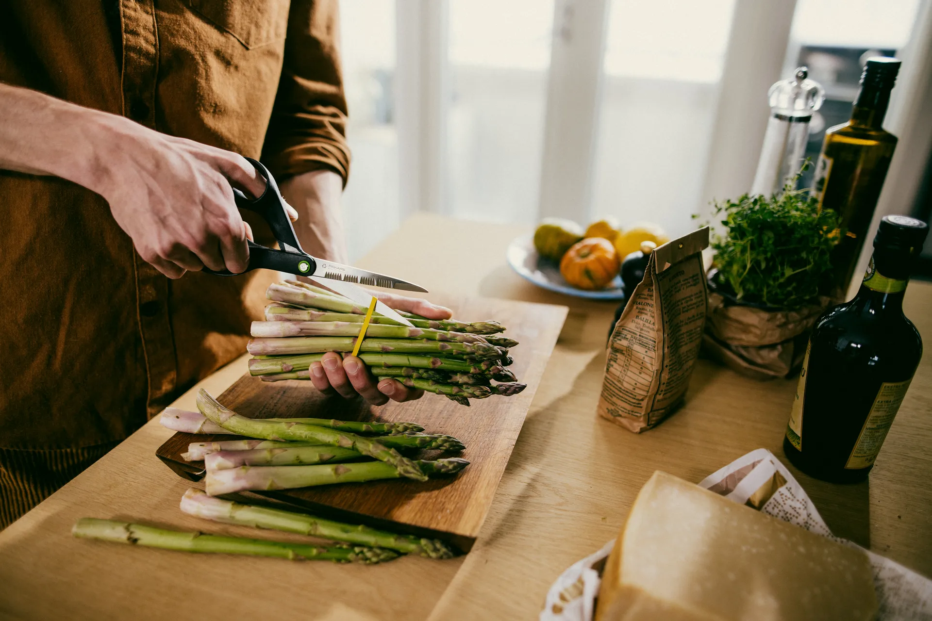 Ψαλίδι κουζίνας Functional Form 21 cm, Μάυρο Fiskars