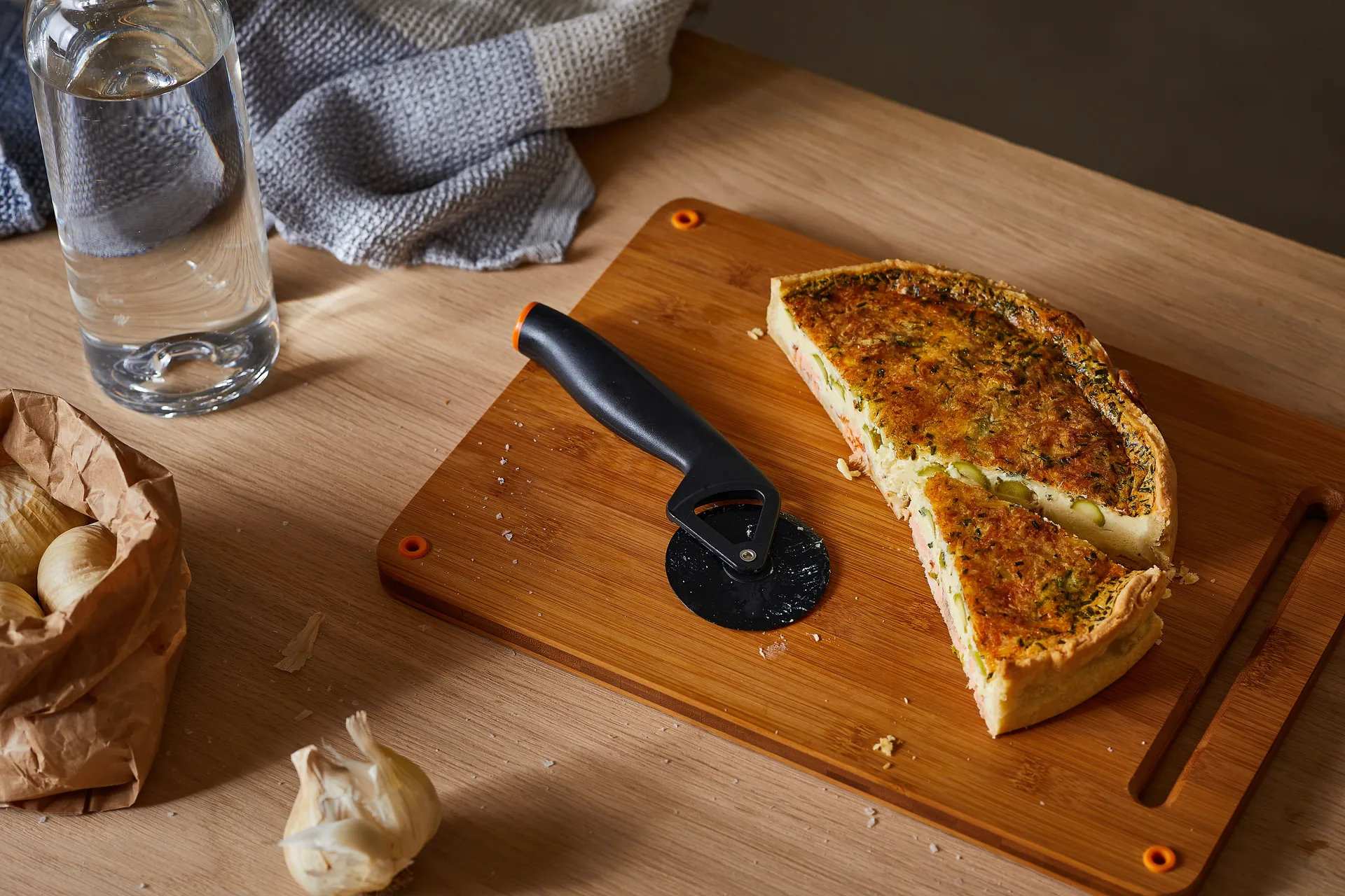 Functional Form κόφτης πίτσας, Μαύρο Fiskars