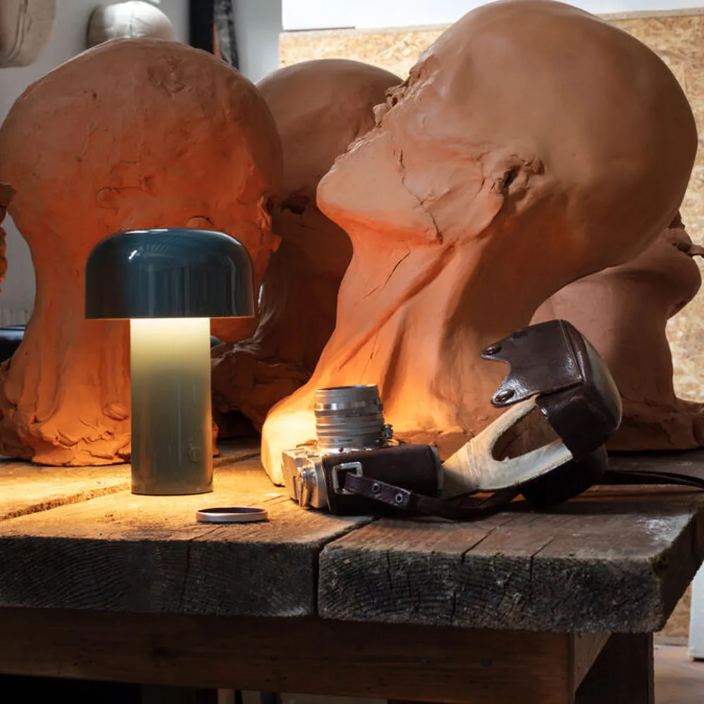 Bellhop φορητό επιτραπέζιο φωτιστικό, Grey blue Flos