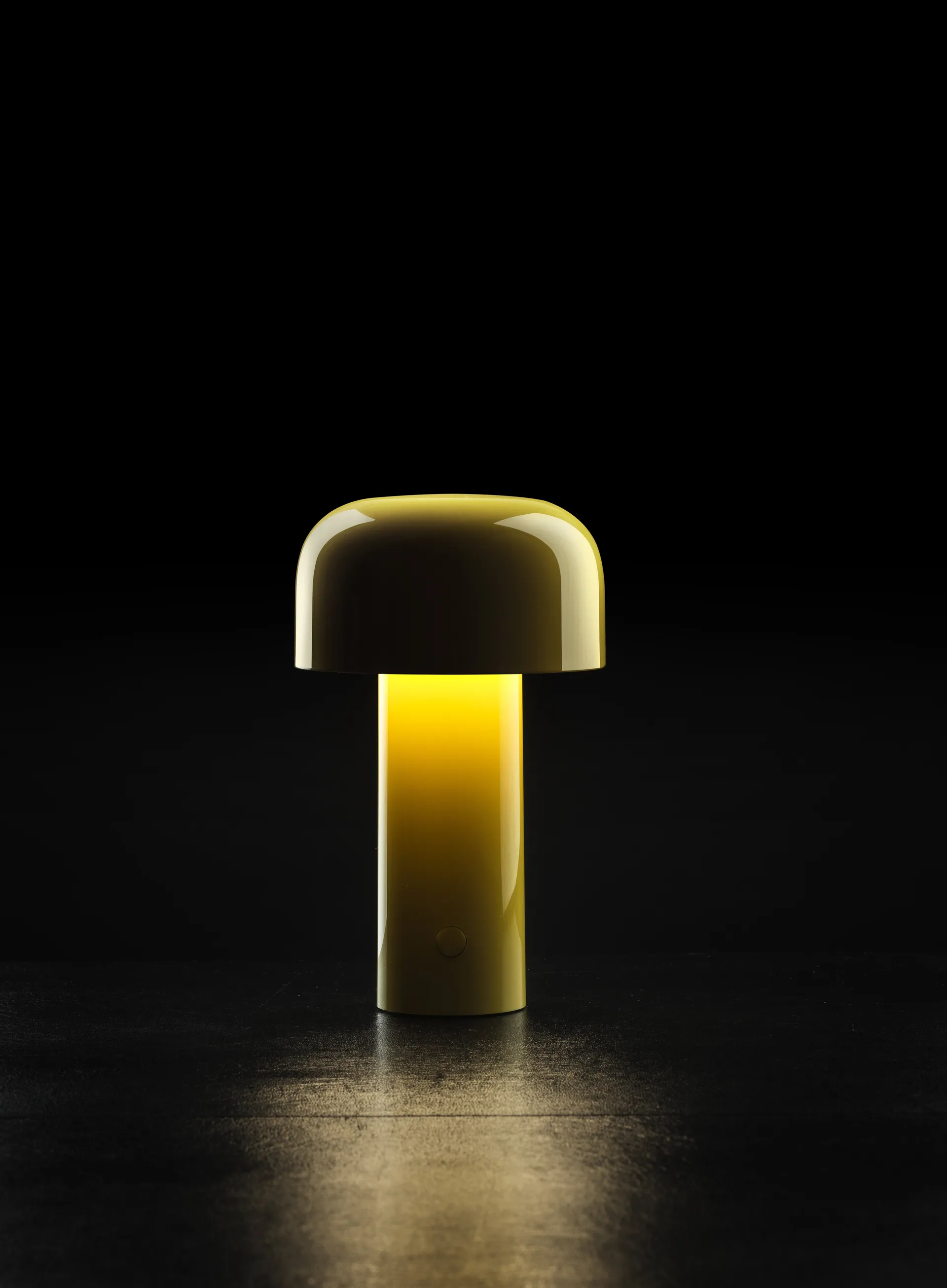 Bellhop φορητό επιτραπέζιο φωτιστικό, Yellow yellow, IP54 (εσωτερικό/εξωτερικό) Flos