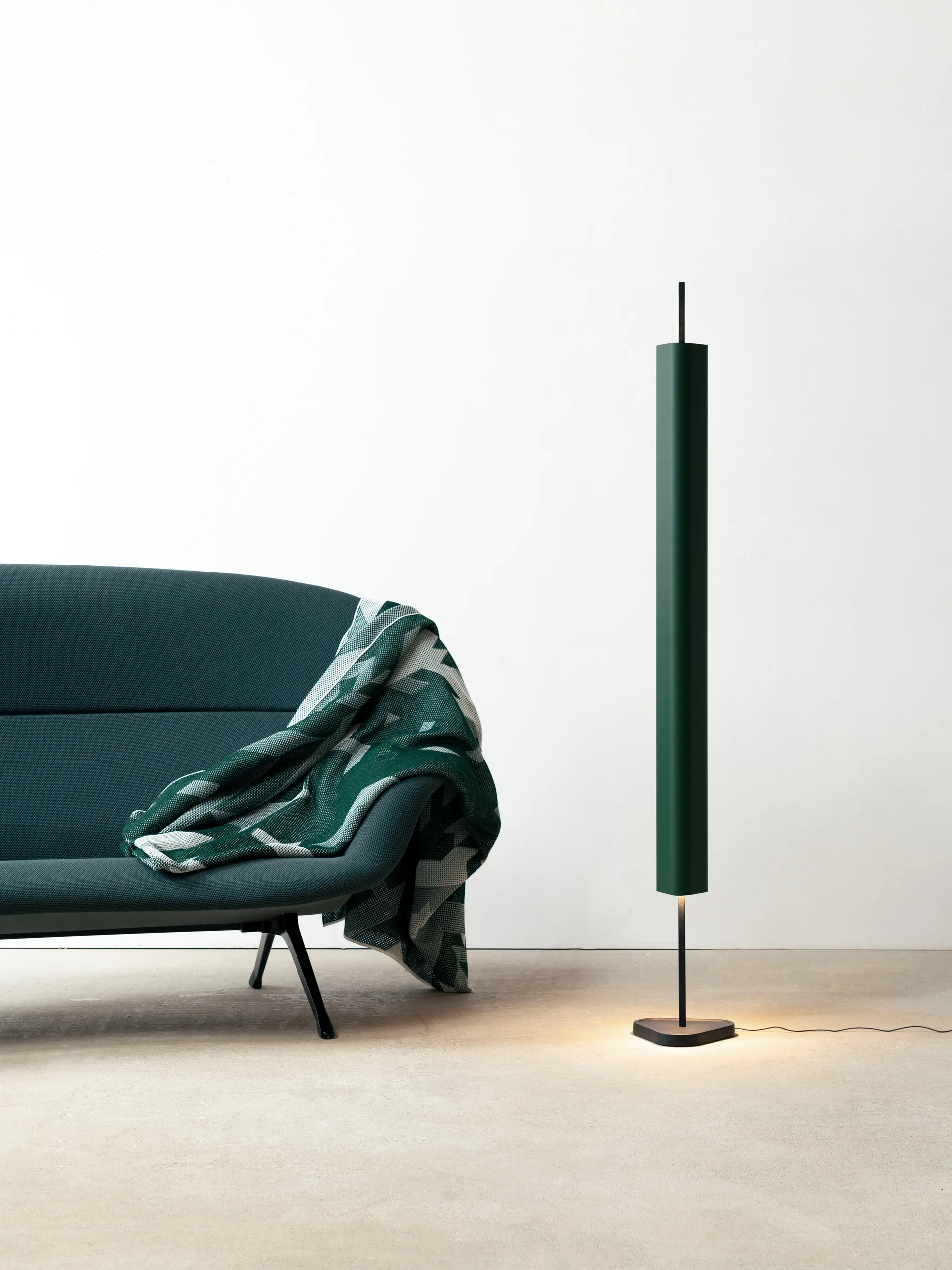 EMI φωτιστικό δαπέδου 170 cm, Deep green Flos