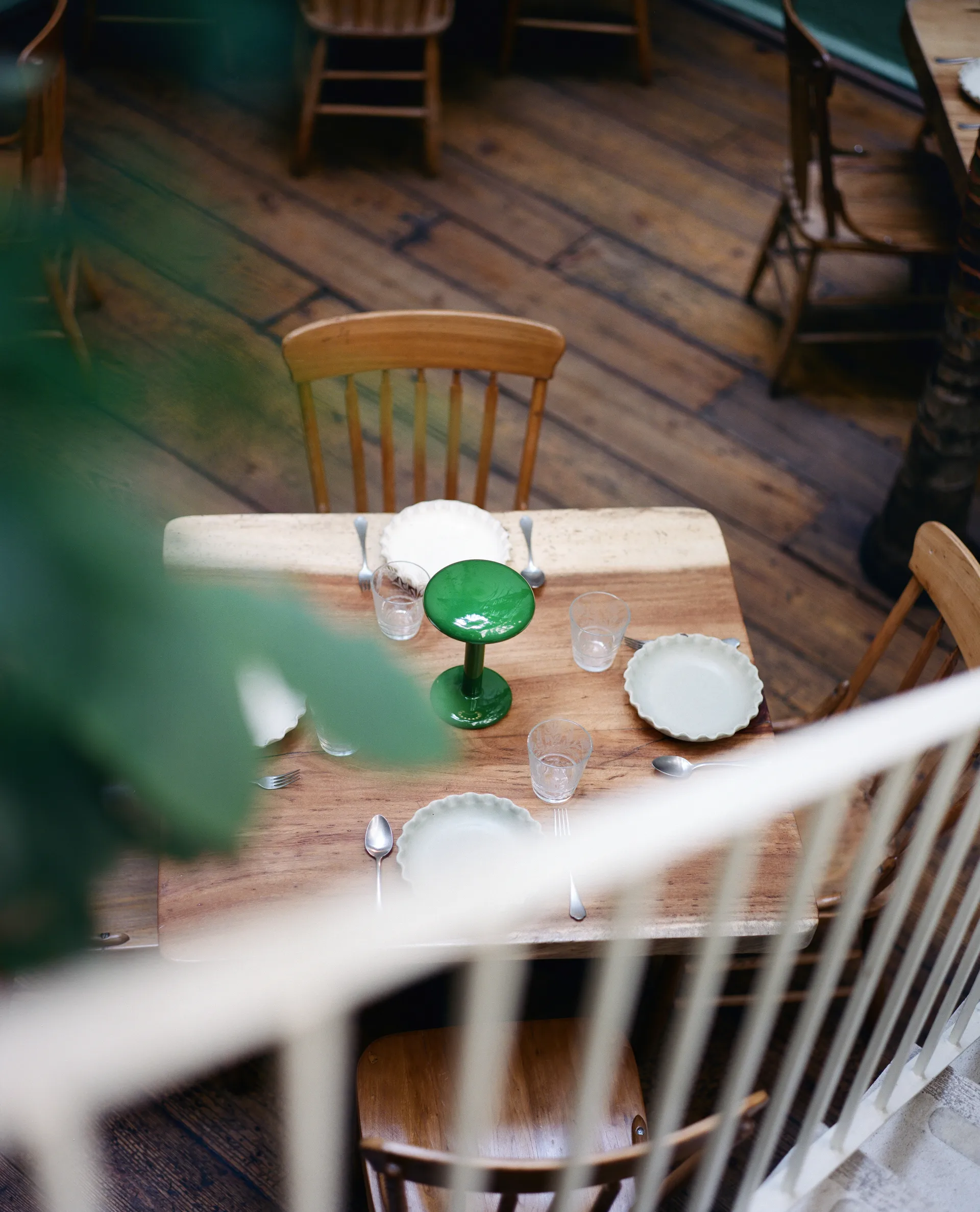 Gustave Residential φορητό επιτραπέζιο φωτιστικό, Lacquered green Flos