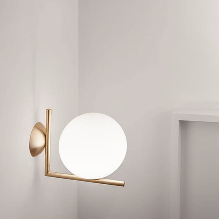 IC lights C/W1 φωτιστικό τοίχου, Χρώμιο-opal Flos
