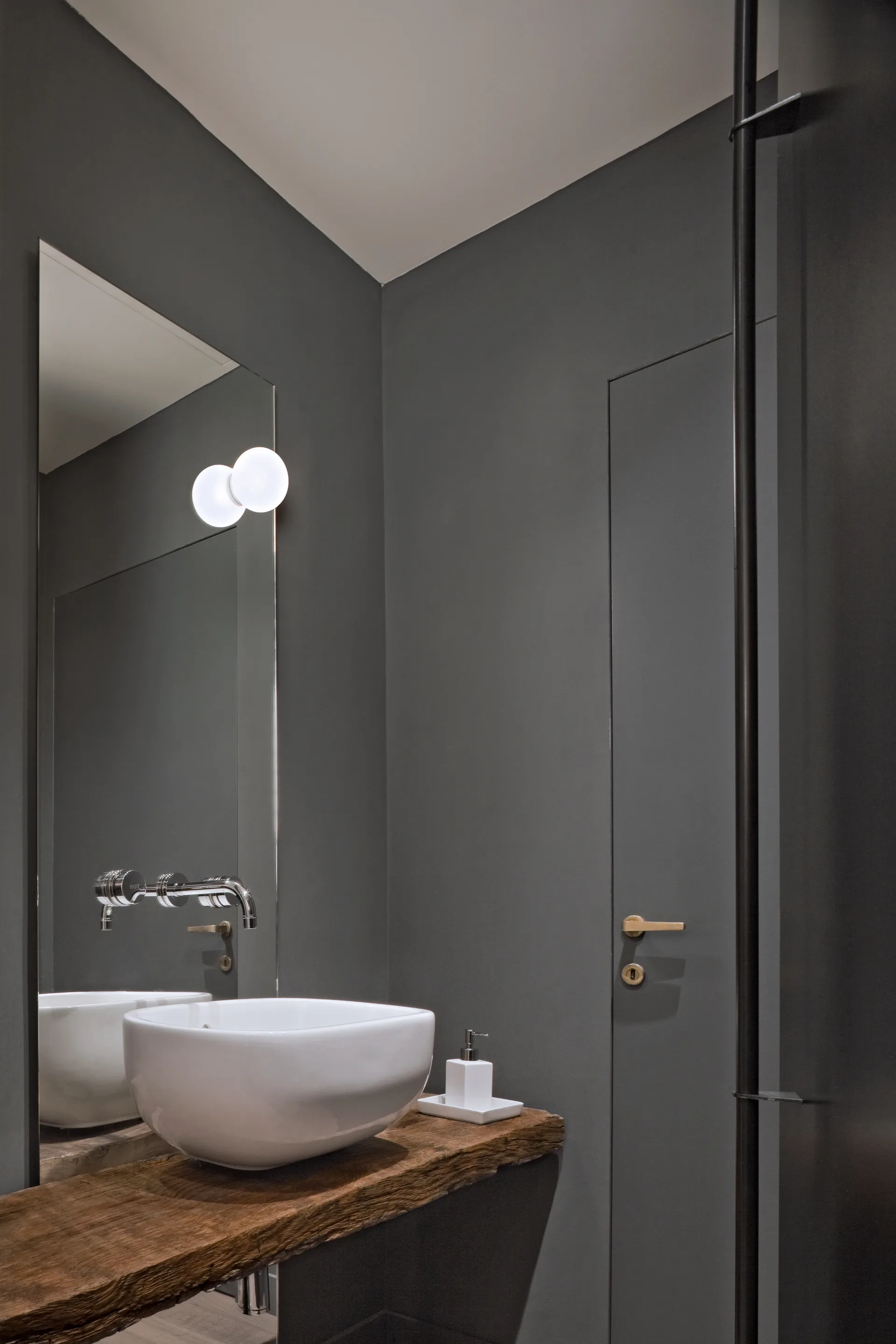 Mini Glo-Ball CW επιτοίχιο και οροφής φωτιστικό με τοποθέτηση καθρέφτη, Λευκό Flos