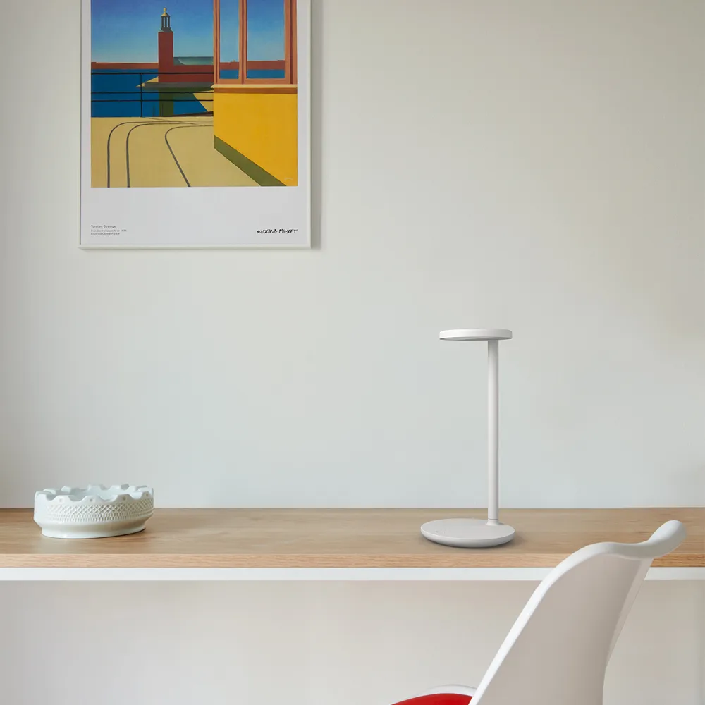 Oblique Qi επιτραπέζιο φωτιστικό, Ανθρακί Flos