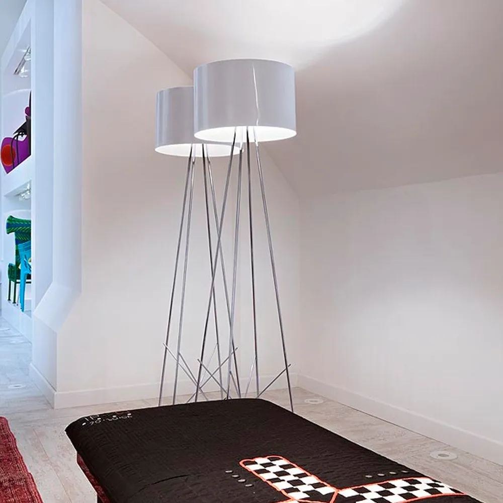 Ray F2 φωτιστικό δαπέδου, Μαύρο-χρώμιο Flos