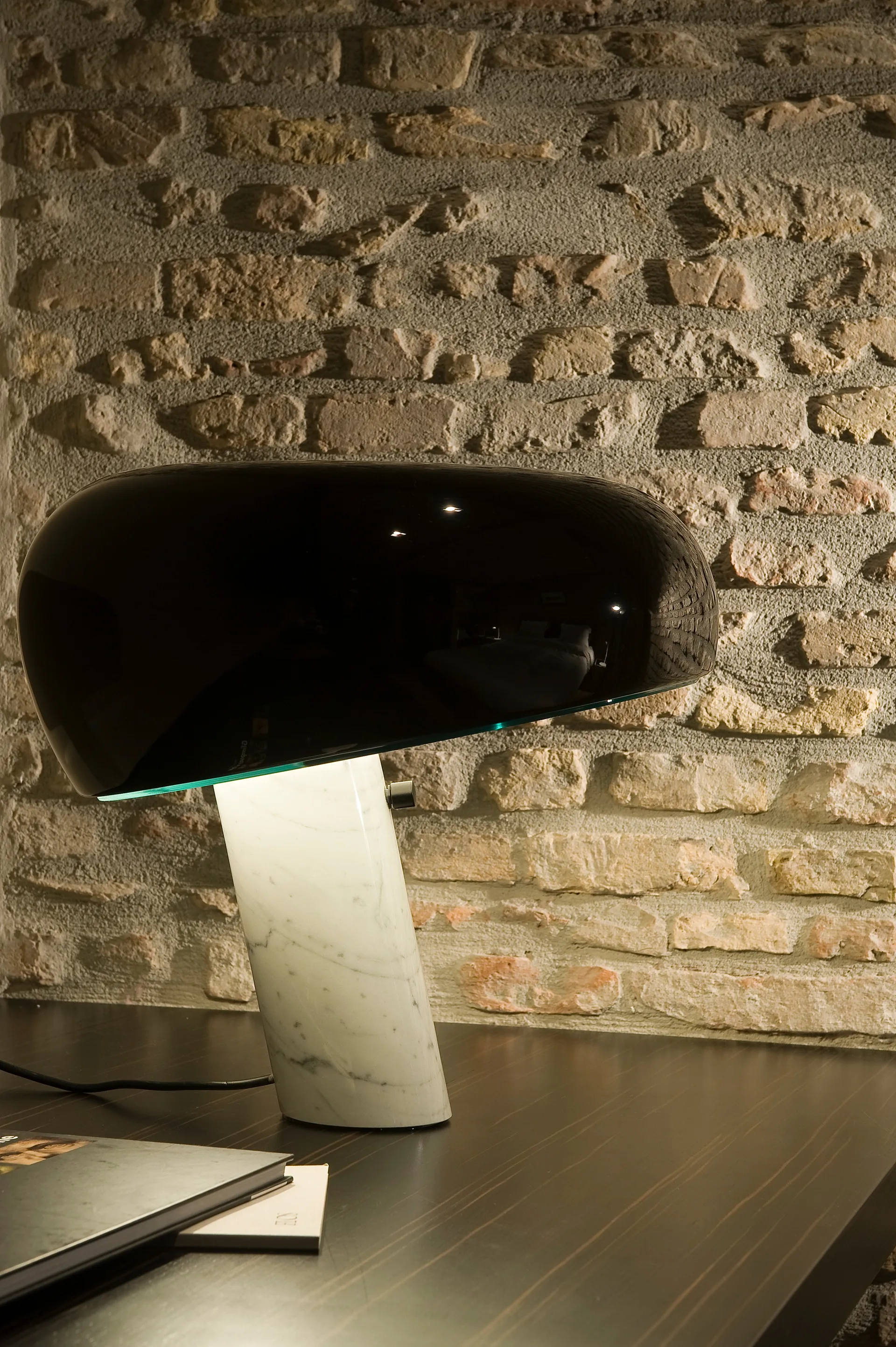 Snoopy επιτραπέζιο φωτιστικό, Black Flos