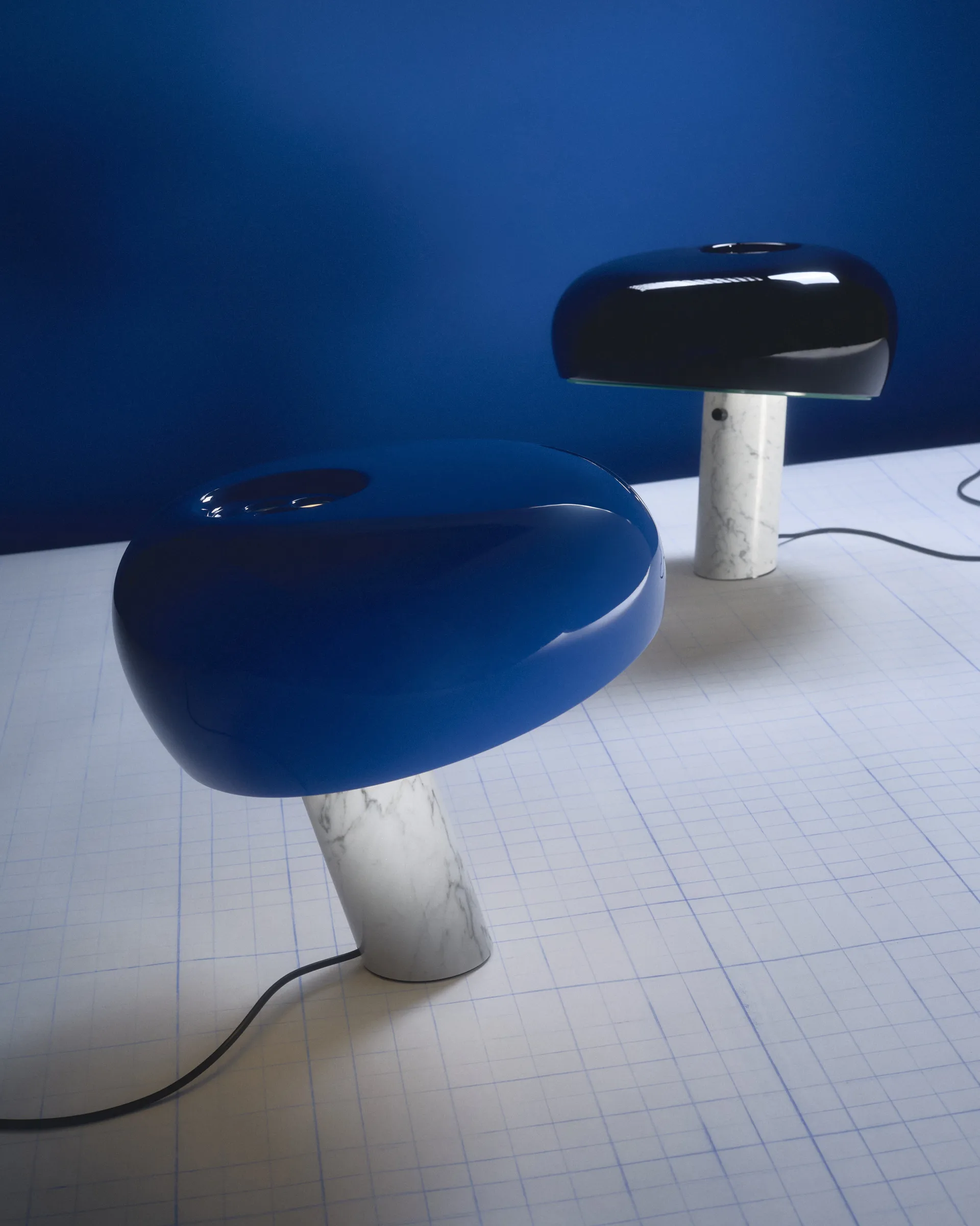 Snoopy επιτραπέζιο φωτιστικό, Navy blue Flos