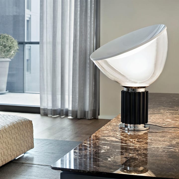 Taccia επιτραπέζιο φωτιστικό LED 64,5 cm, Μάυρο Flos