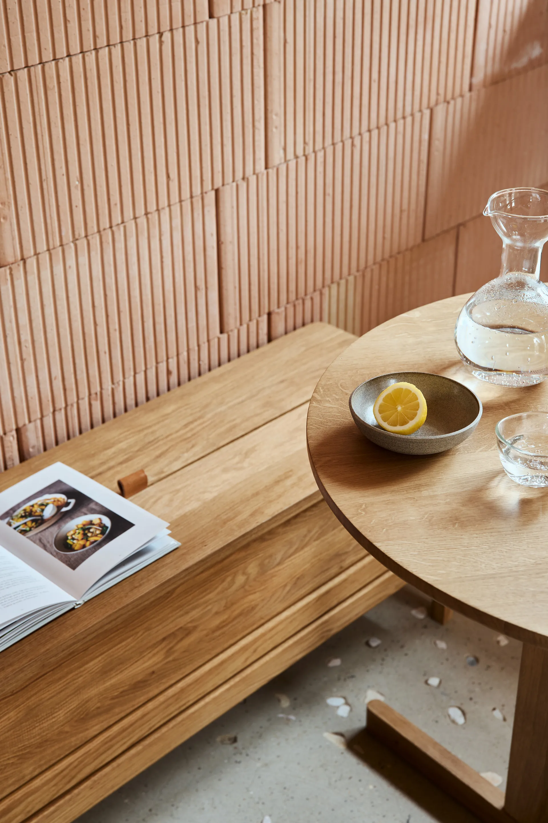 A Line παγκάκι αποθήκευσης 111 εκ., Βελανιδιά Form & Refine