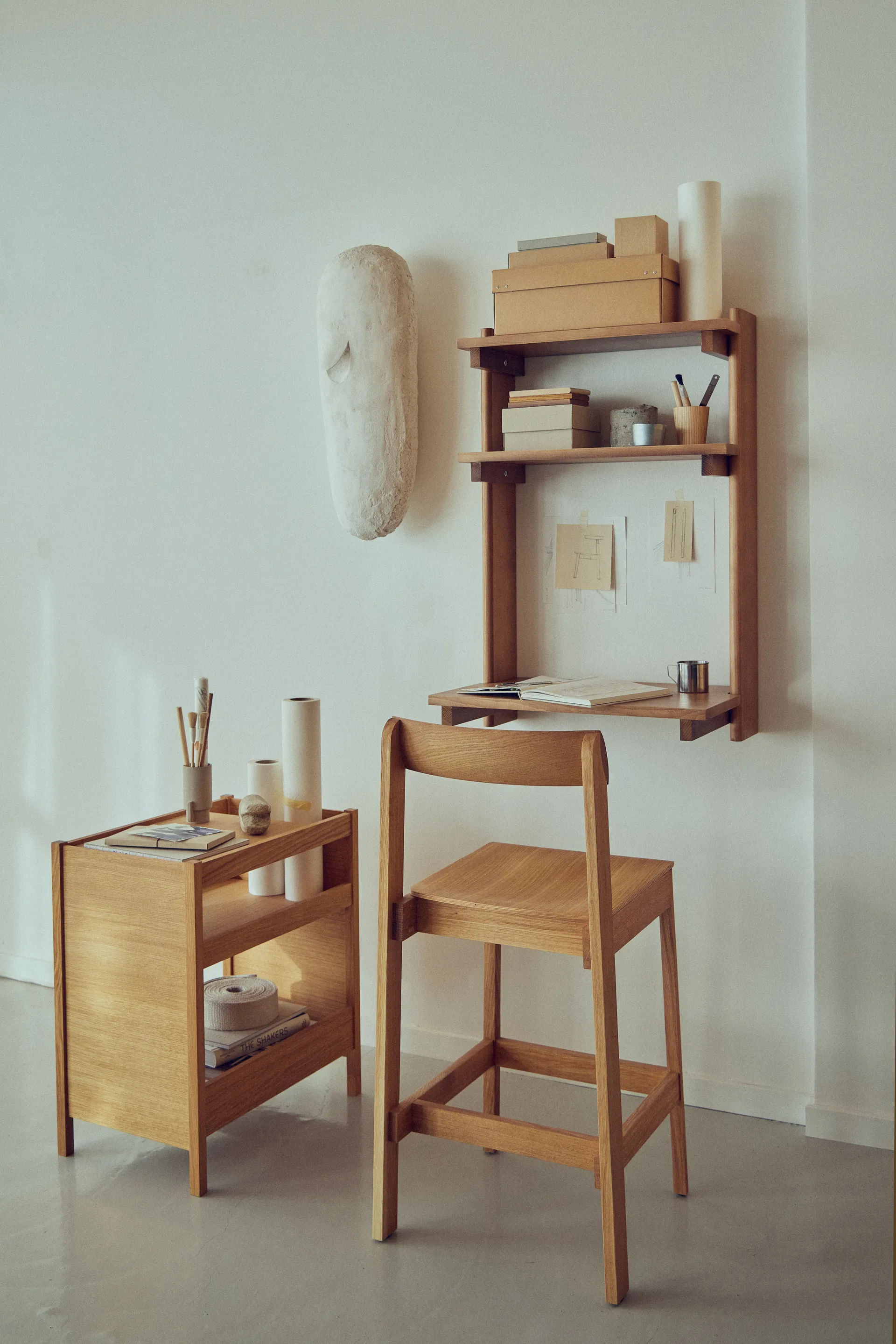 Beam Office Shelf ράφι με γραφείο, Deep brown pine, 60x90,5x40 εκ. Form & Refine