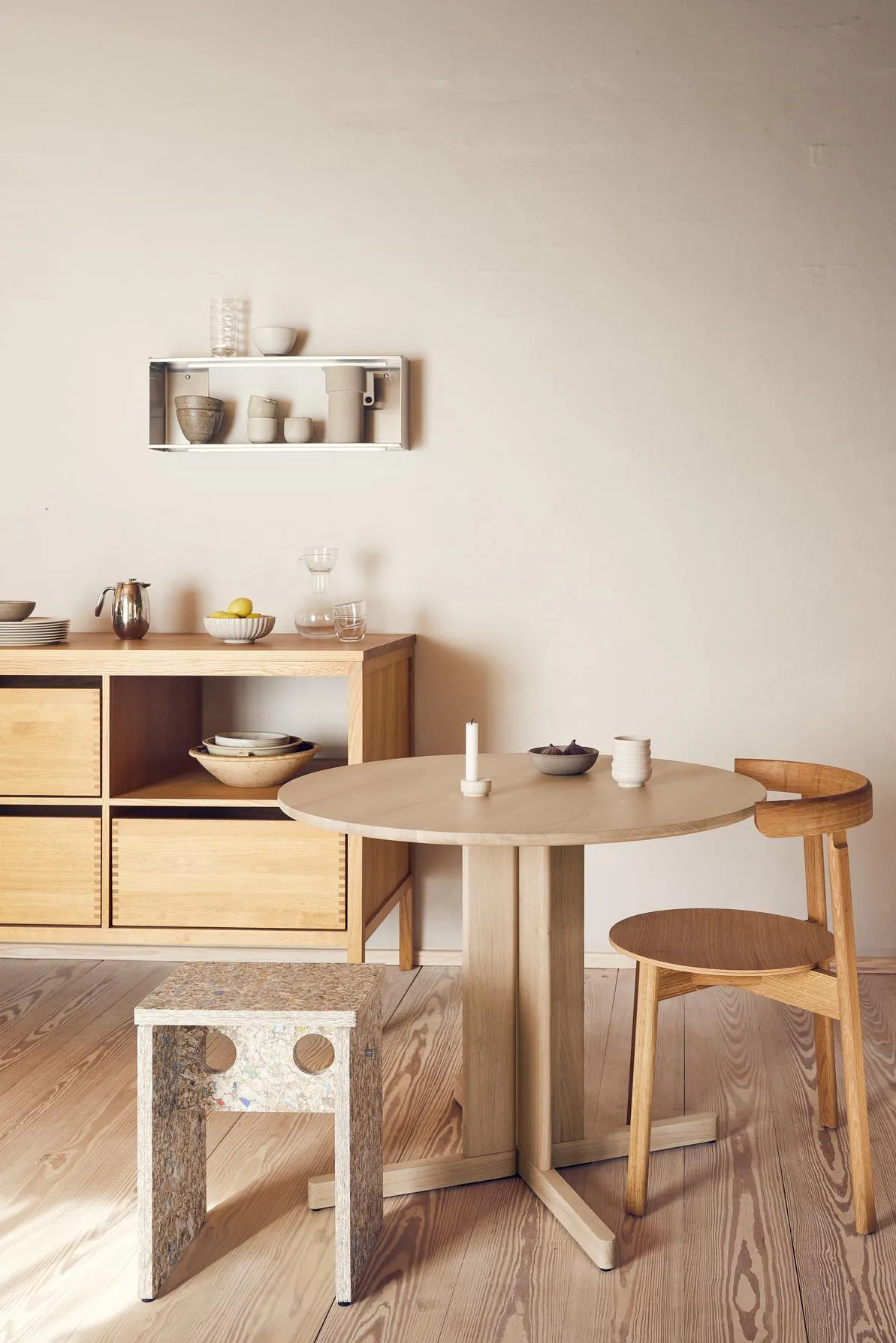 Trefoil τραπεζαρία Ø75 εκ., Λευκή δρυς Form & Refine