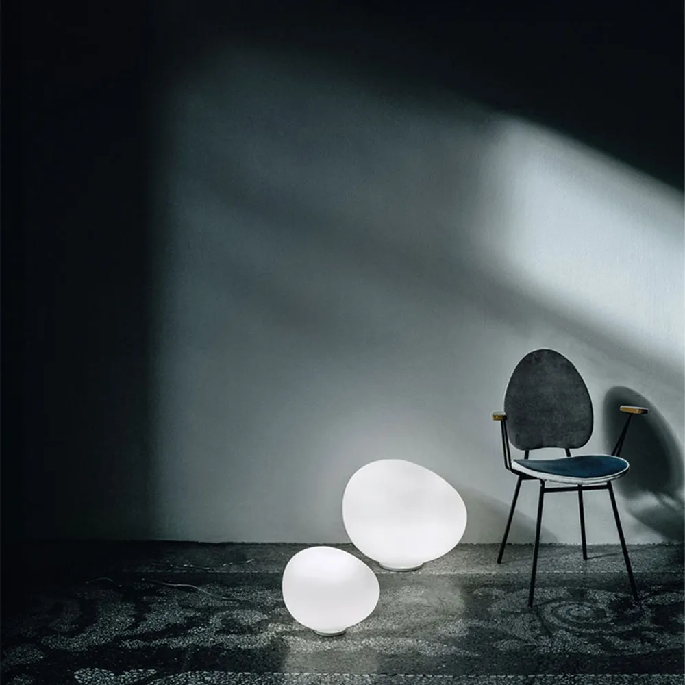 Gregg midi επιτραπέζιο φωτιστικό, λευκό, led Foscarini