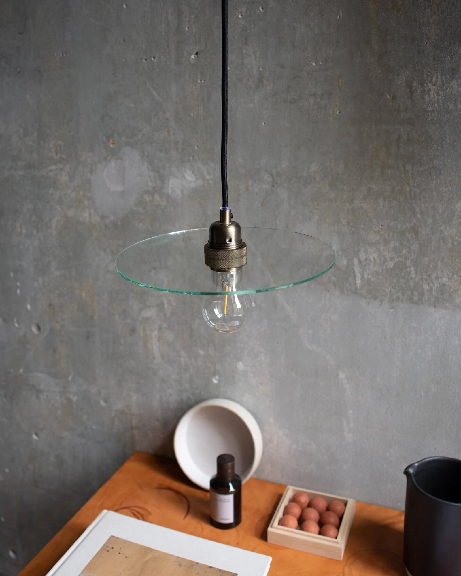 Circle Shade κρεμαστό φωτιστικό, Διαφανές γυαλί-ατσάλι, Ø25 cm FRAMA