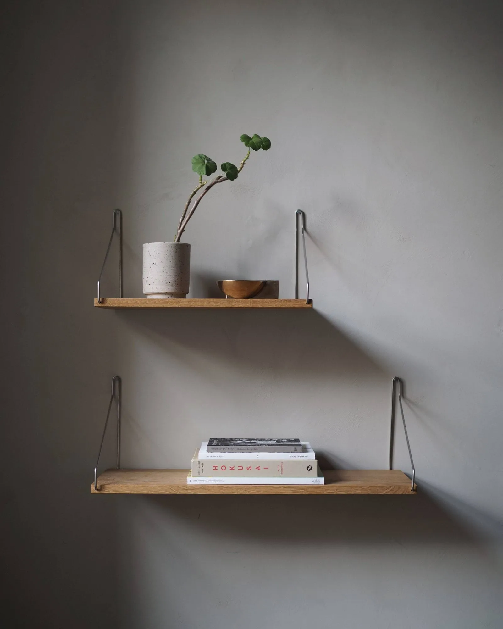 Single Shelf επιτοίχιο ράφι, Δρυς-ανοξείδωτο ατσάλι, 40x20 cm FRAMA