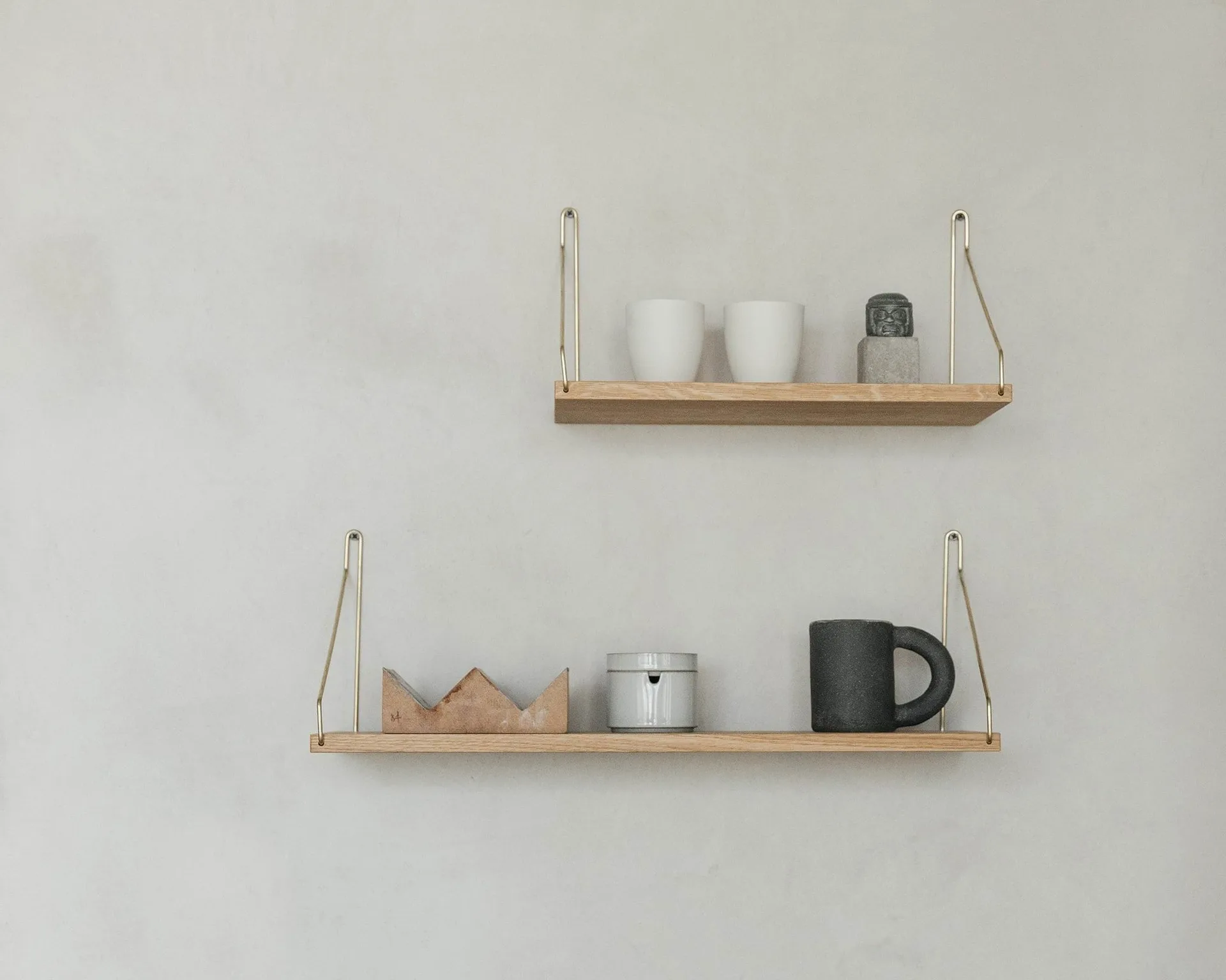 Single Shelf επιτοίχιο ράφι, Δρυς-ορείχαλκος, 60x27 cm FRAMA