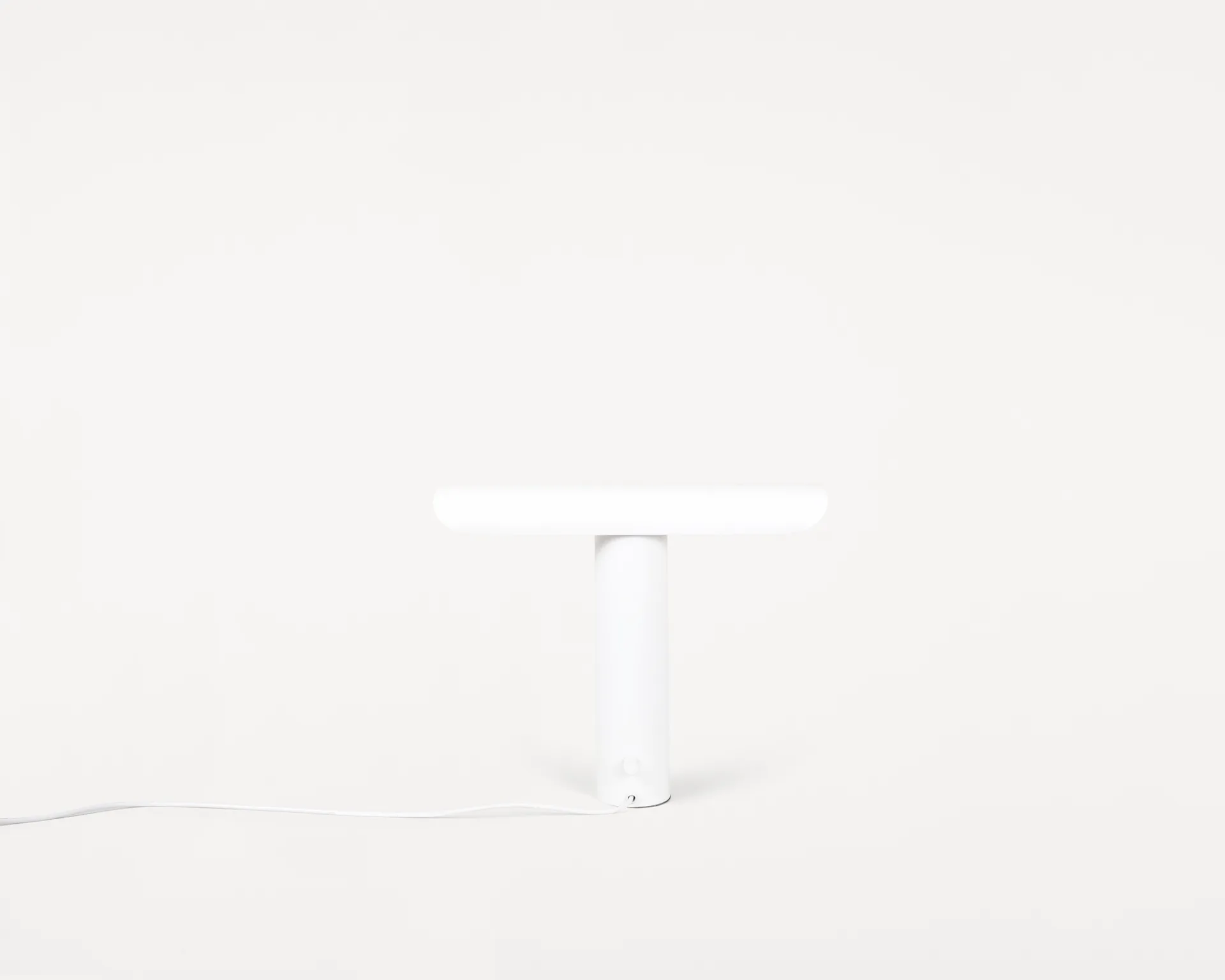 T Lamp επιτραπέζιο φωτιστικό, Άσπρο FRAMA