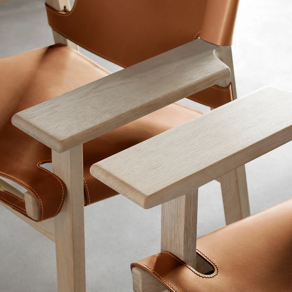 Η ισπανική πολυθρόνα, Δέρμα κονιάκ-λαδωμένη δρυς Fredericia Furniture