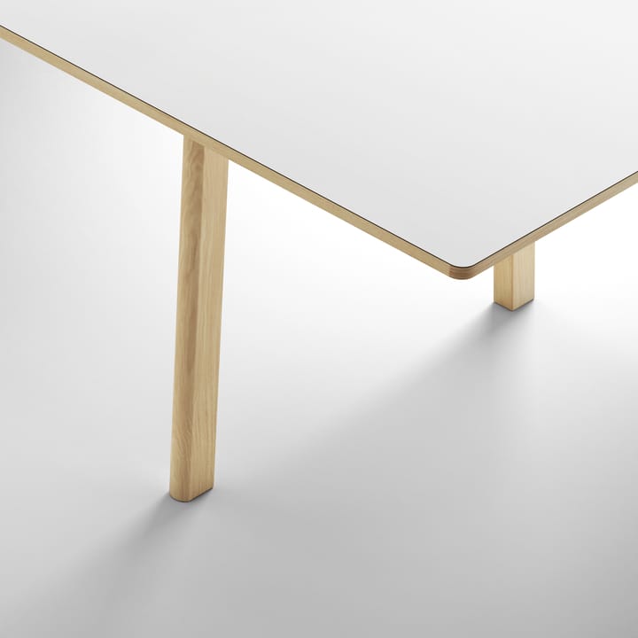 Ana τραπεζαρία 220-320x95 cm, Nanolaminat λευκό-σαπουνισμένη δρυς Fredericia Furniture