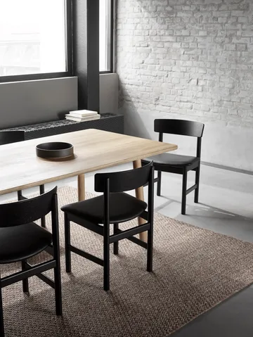 J39 καρέκλα - Μαύρη λακαρισμένη οξιά-δέρμα Omni 301 - Fredericia Furniture