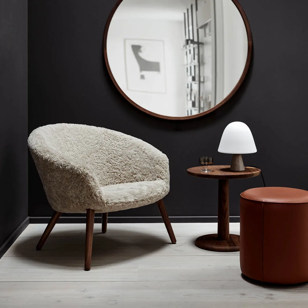 Meadow επιτραπέζιο φωτιστικό, Opal-σκούρο atlantico ασβεστόλιθος Fredericia Furniture