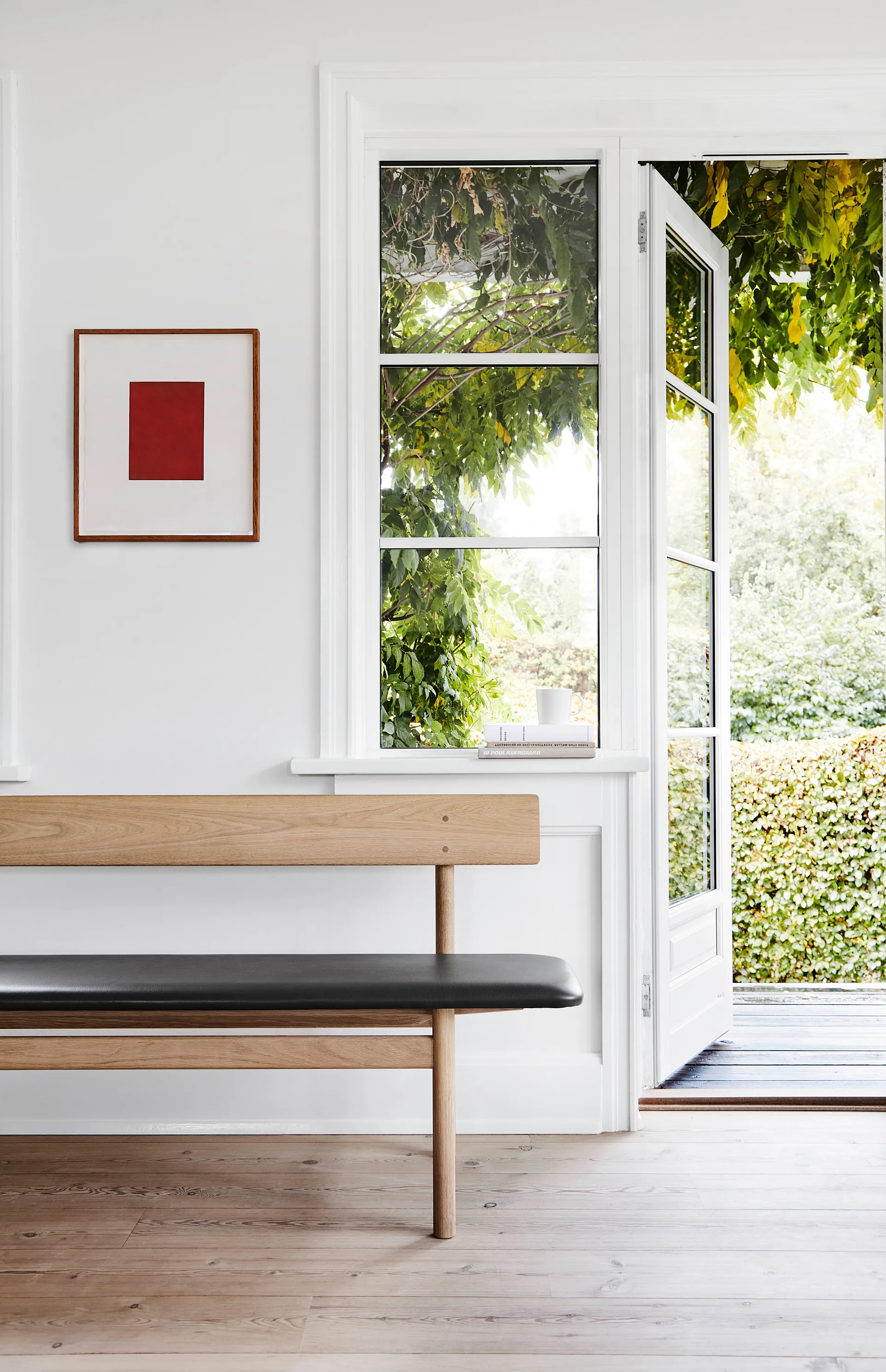 Mogensen 3171 πάγκος, Σαπουνισμένος δρυς-Δερμάτινο Omni 301 μαύρο Fredericia Furniture