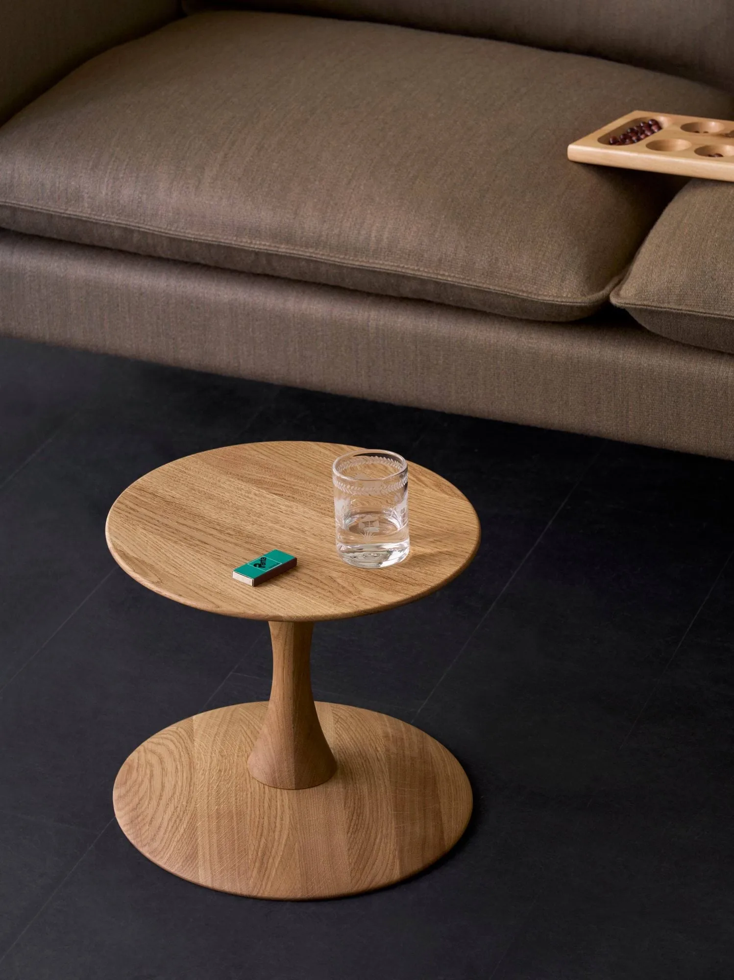 ND102 Trisse σκαμπό, Καπνισμένη λαδωμένη δρυς Ø40x46 cm Fredericia Furniture