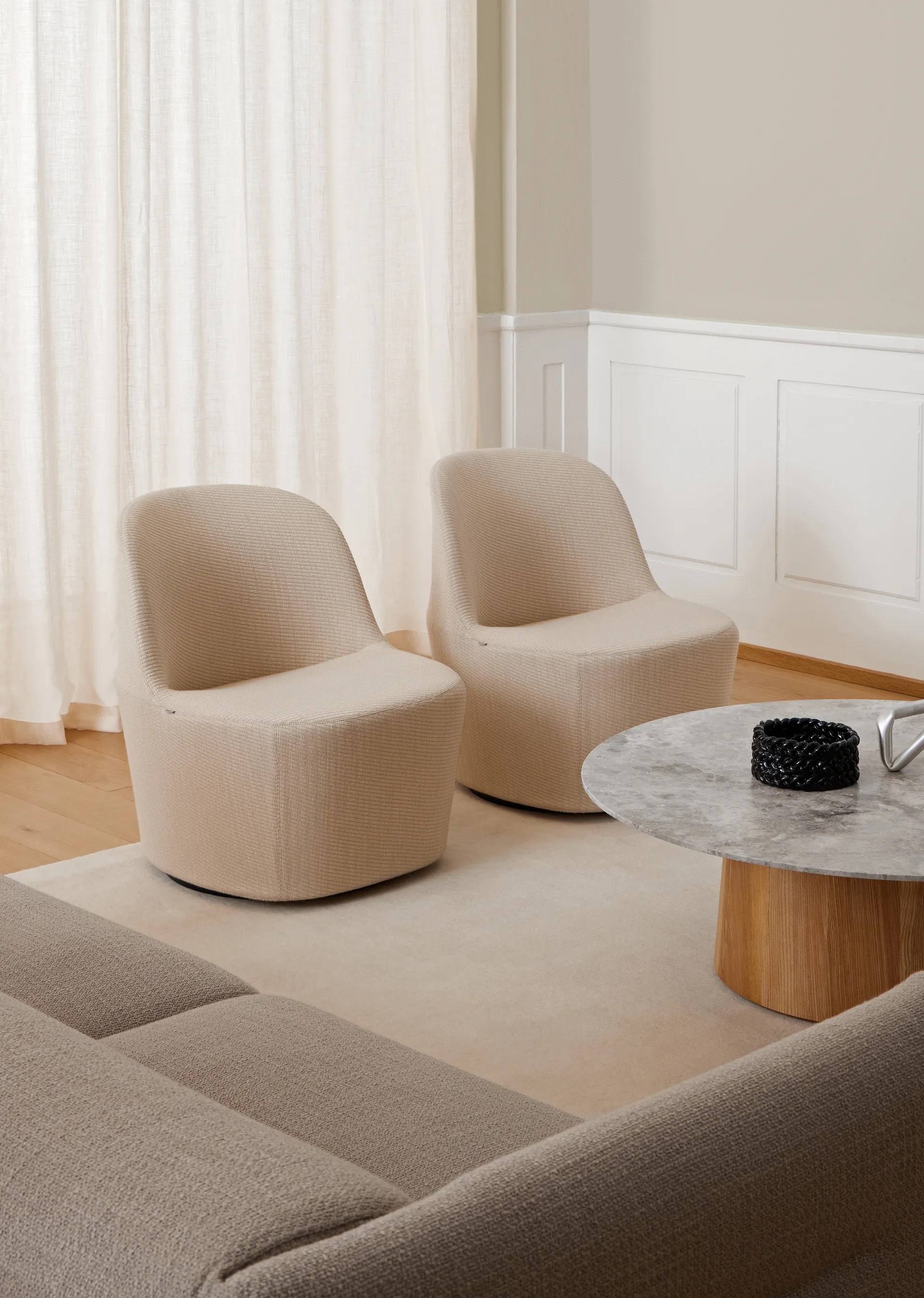 Niveau τραπεζάκι σαλονιού Ø110cm, Tundra Grey-βελανιδιά, λαδιωμένο Fredericia Furniture