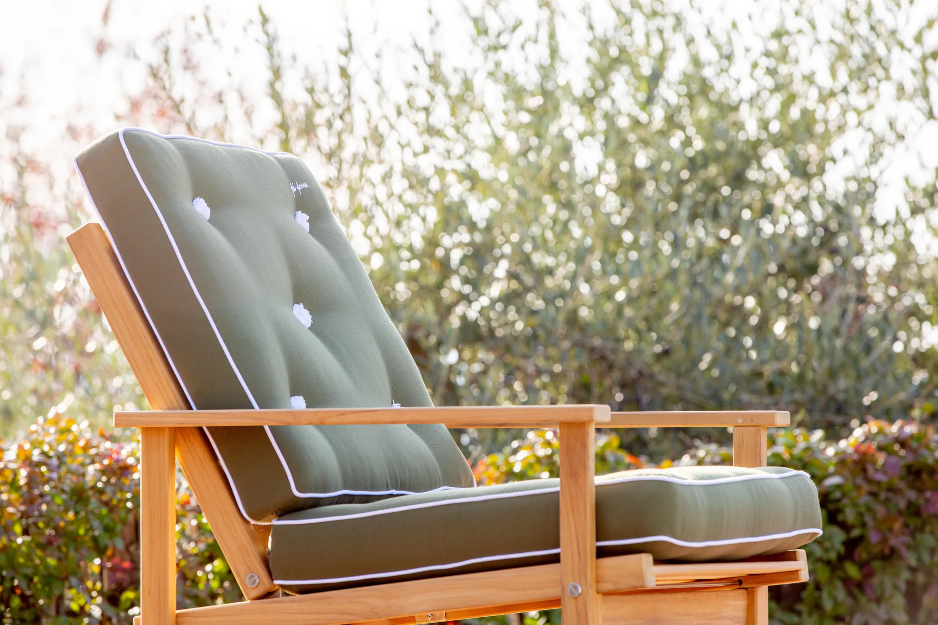 45 παγκάκι, Τικ Fri Form