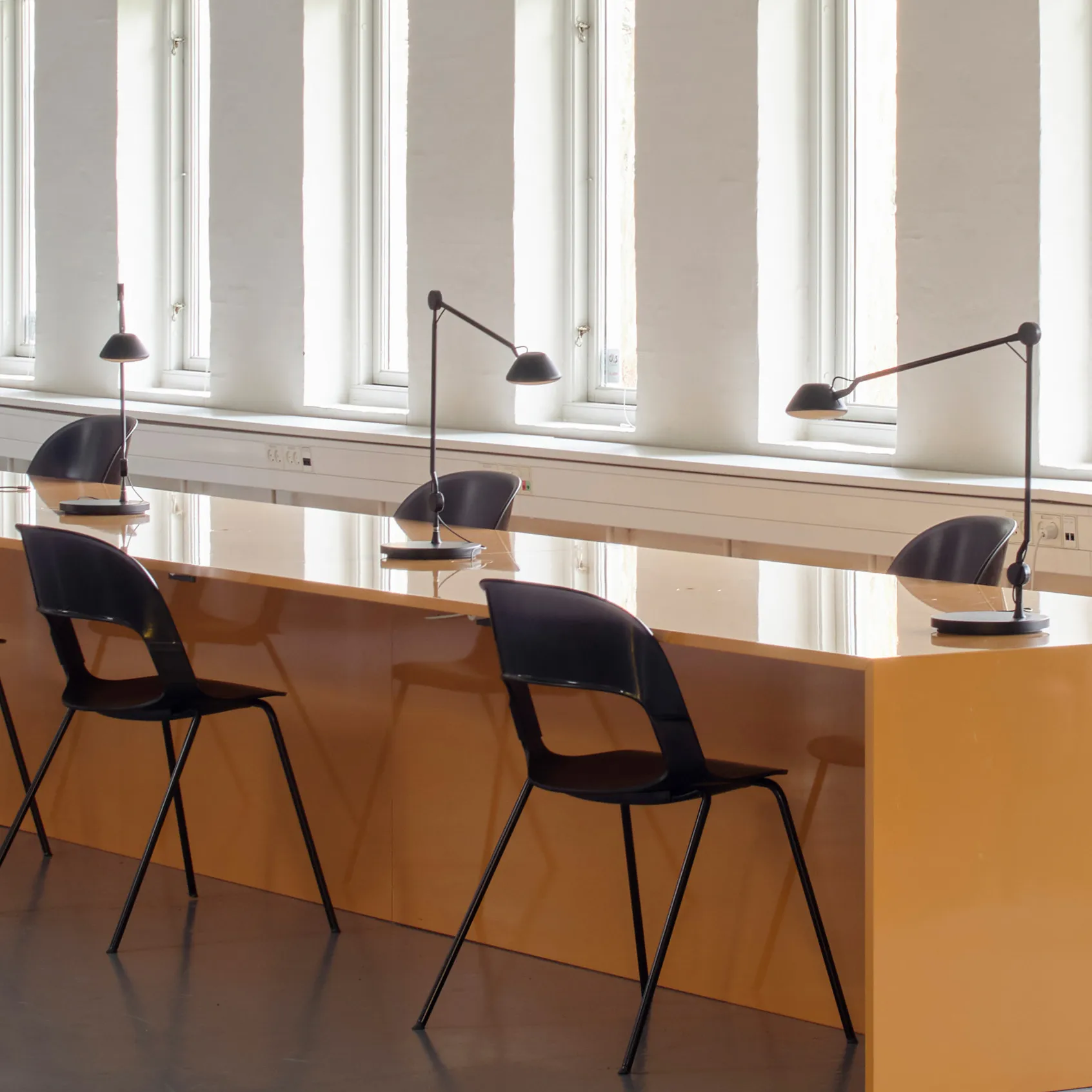 AQ01 επιτραπέζιο φωτιστικό, Μαύρο Fritz Hansen