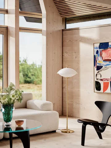 Φωτιστικό δαπέδου Clam 128 cm - Opal-brass - Fritz Hansen