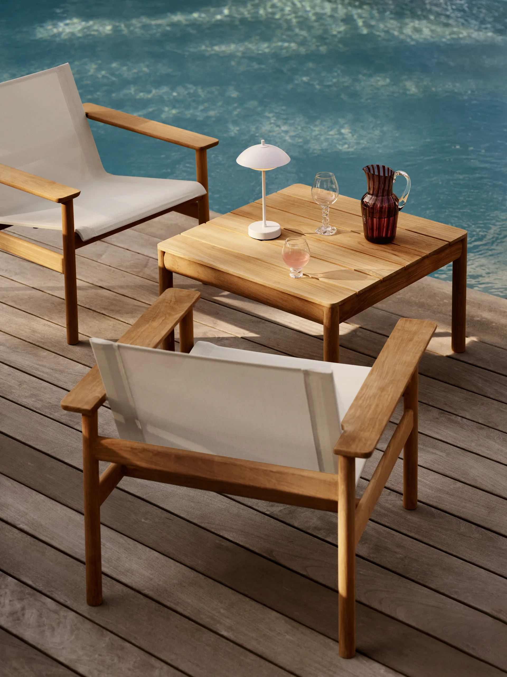 Clam φορητό επιτραπέζιο φωτιστικό 31 cm, White Fritz Hansen