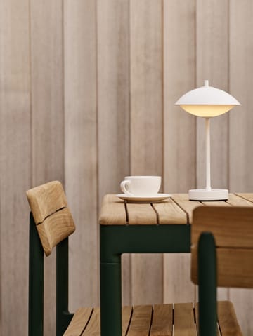 Clam φορητό επιτραπέζιο φωτιστικό 31 cm - White - Fritz Hansen