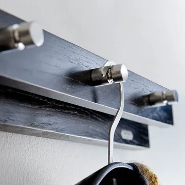 Cutter κρεμάστρα - Δρύς μαύρο-βαμμένο, 7 τεμ. κουμπιά - Fritz Hansen