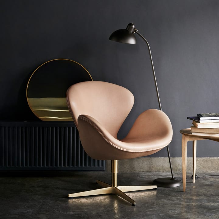 Kaiser Idell 6556-F Luxus φωτιστικό δαπέδου, Ματ μαύρο Fritz Hansen