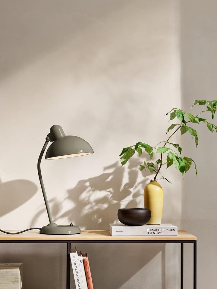 Kaiser Idell 6556-T επιτραπέζιο φωτιστικό, Olive green Fritz Hansen