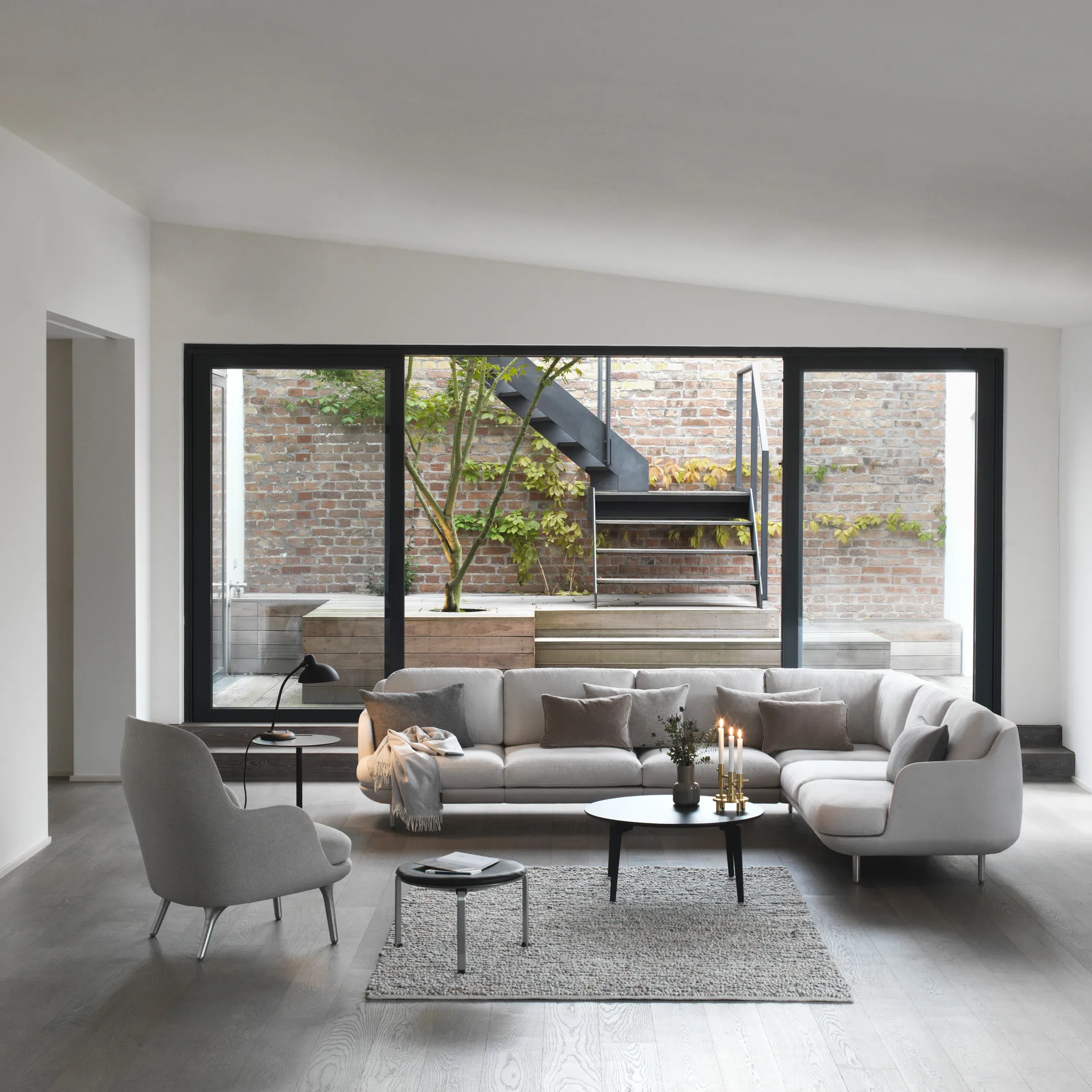 Kaiser Idell 6556-T επιτραπέζιο φωτιστικό, Ματ μαύρο Fritz Hansen