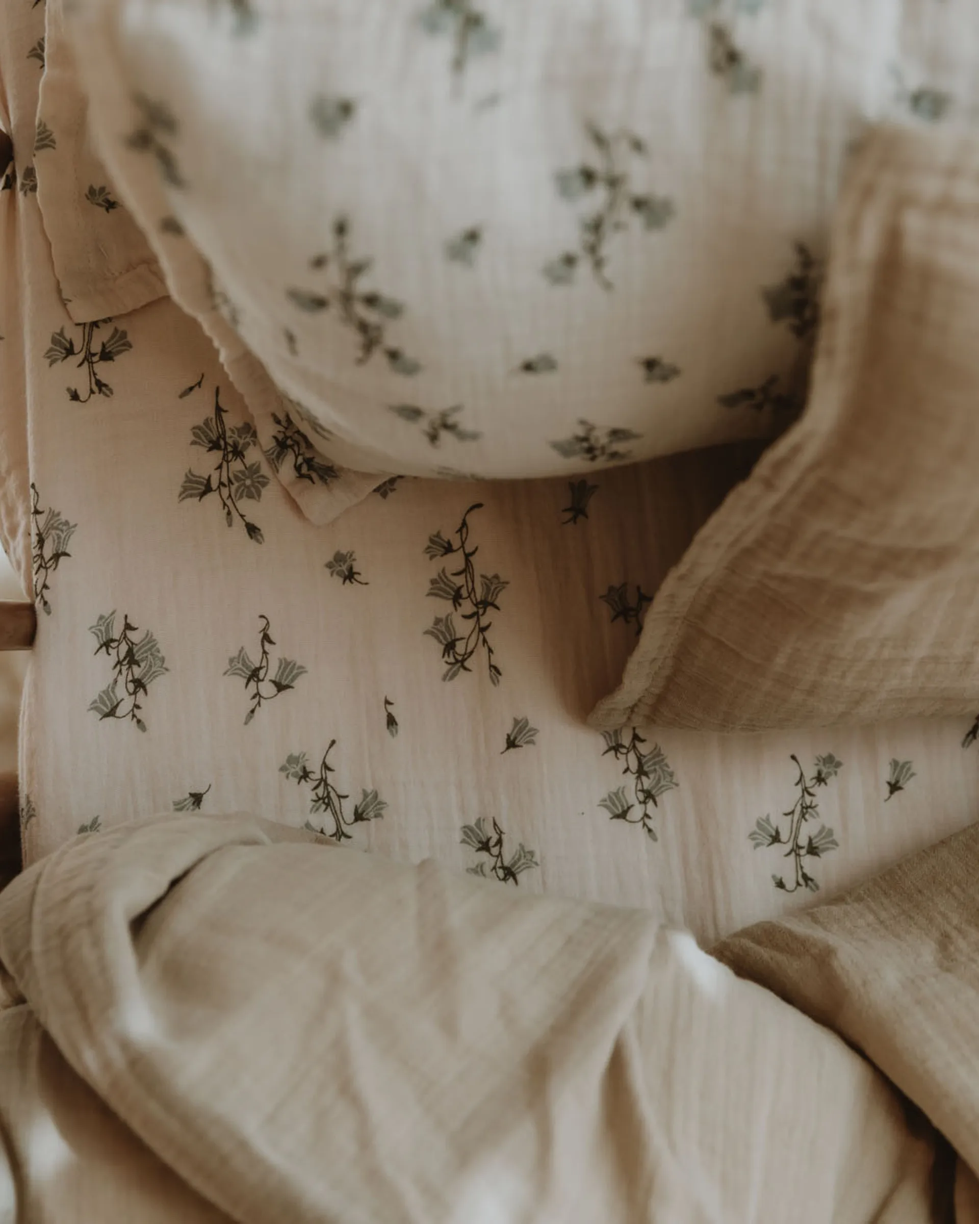 Σεντόνια με λάστιχο Bluebell Muslin, 90x200x30 cm Garbo&Friends